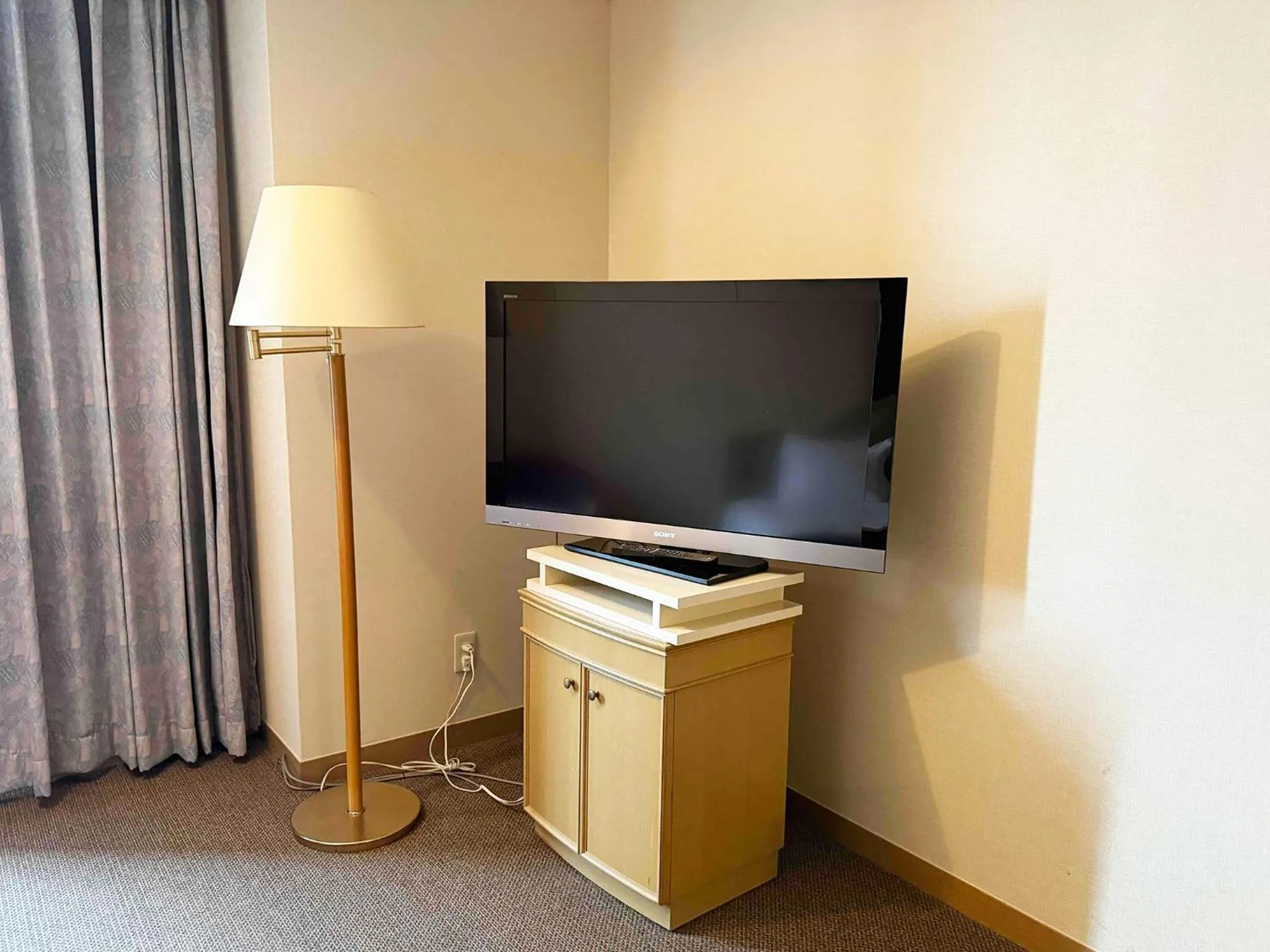 TV and multimedia in Ginza Creston