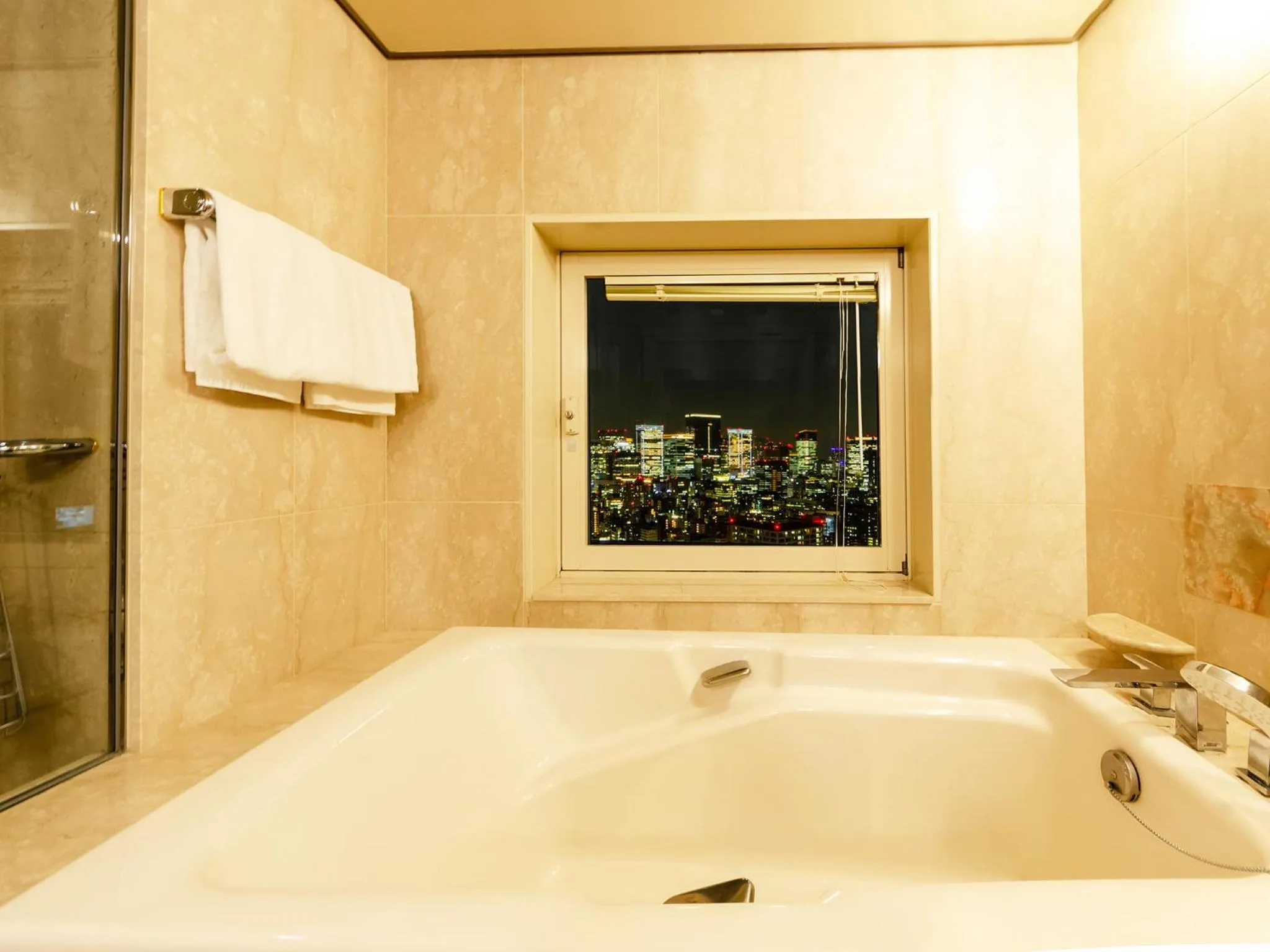 Bath in Ginza Creston