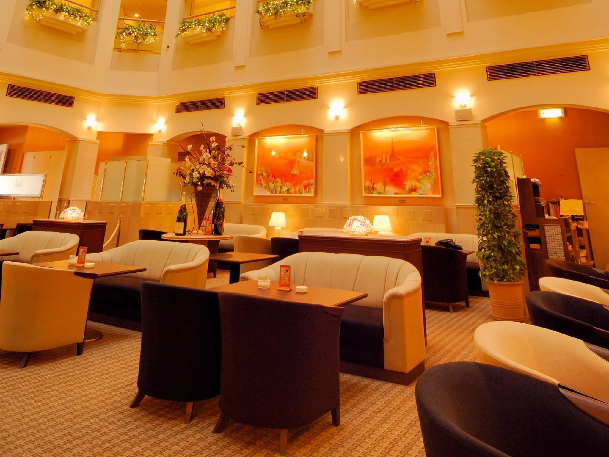 Restaurant/places to eat in Ginza Creston