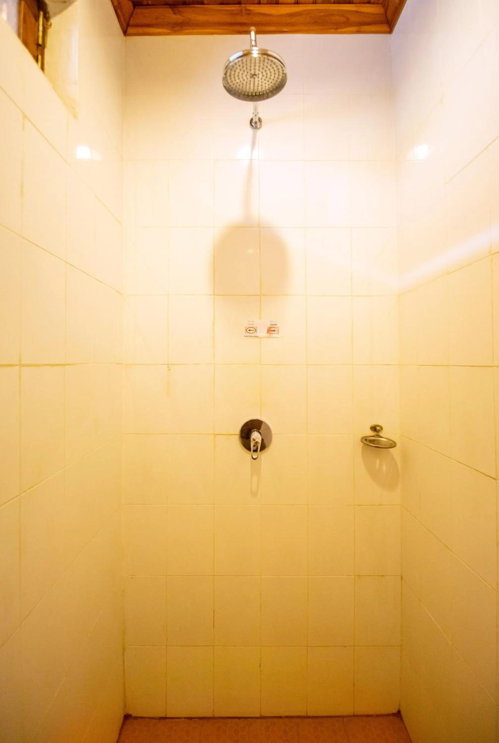 Shower in Treasure Hotel Laos