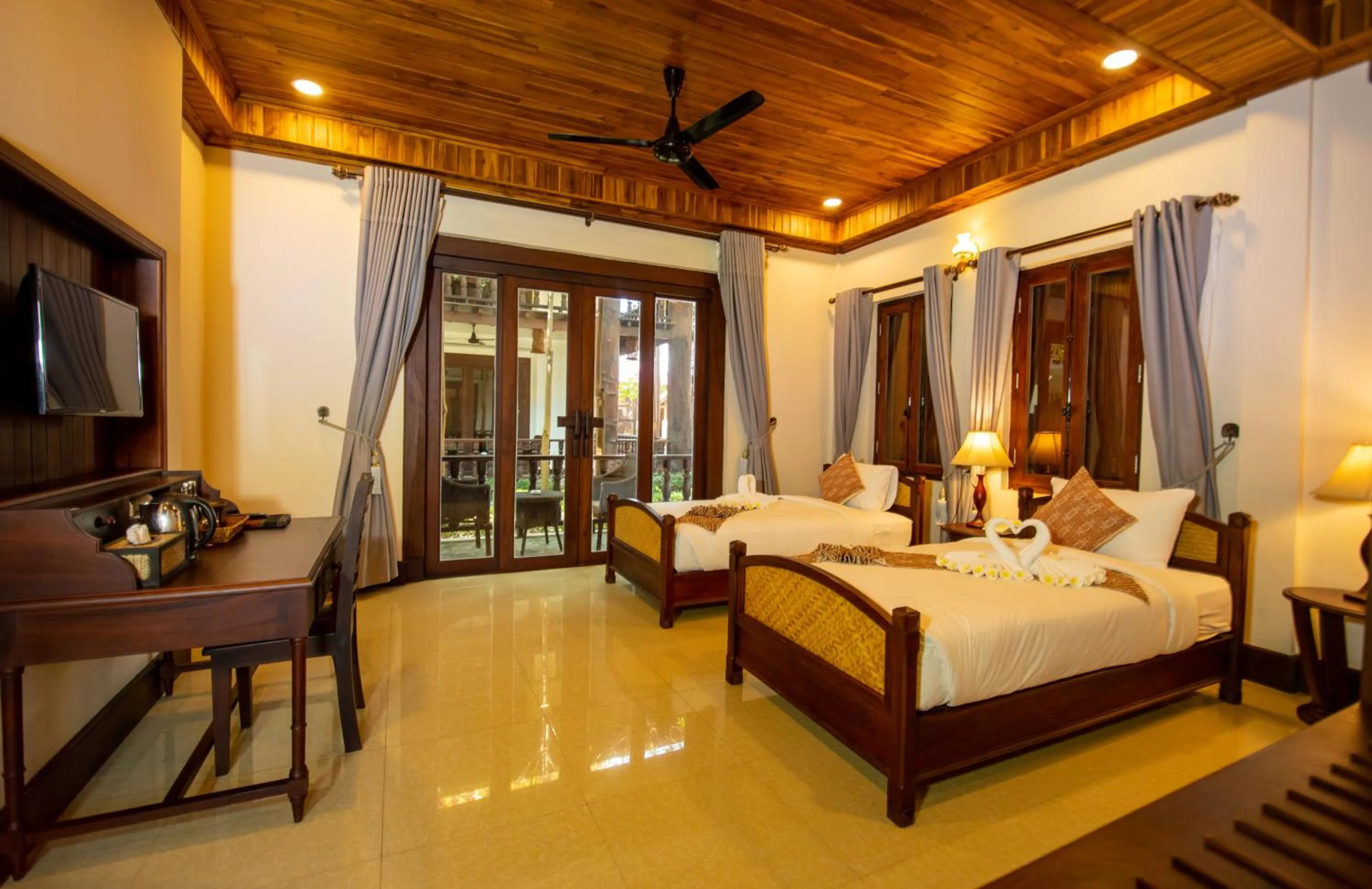 Bedroom, Bed in Treasure Hotel Laos