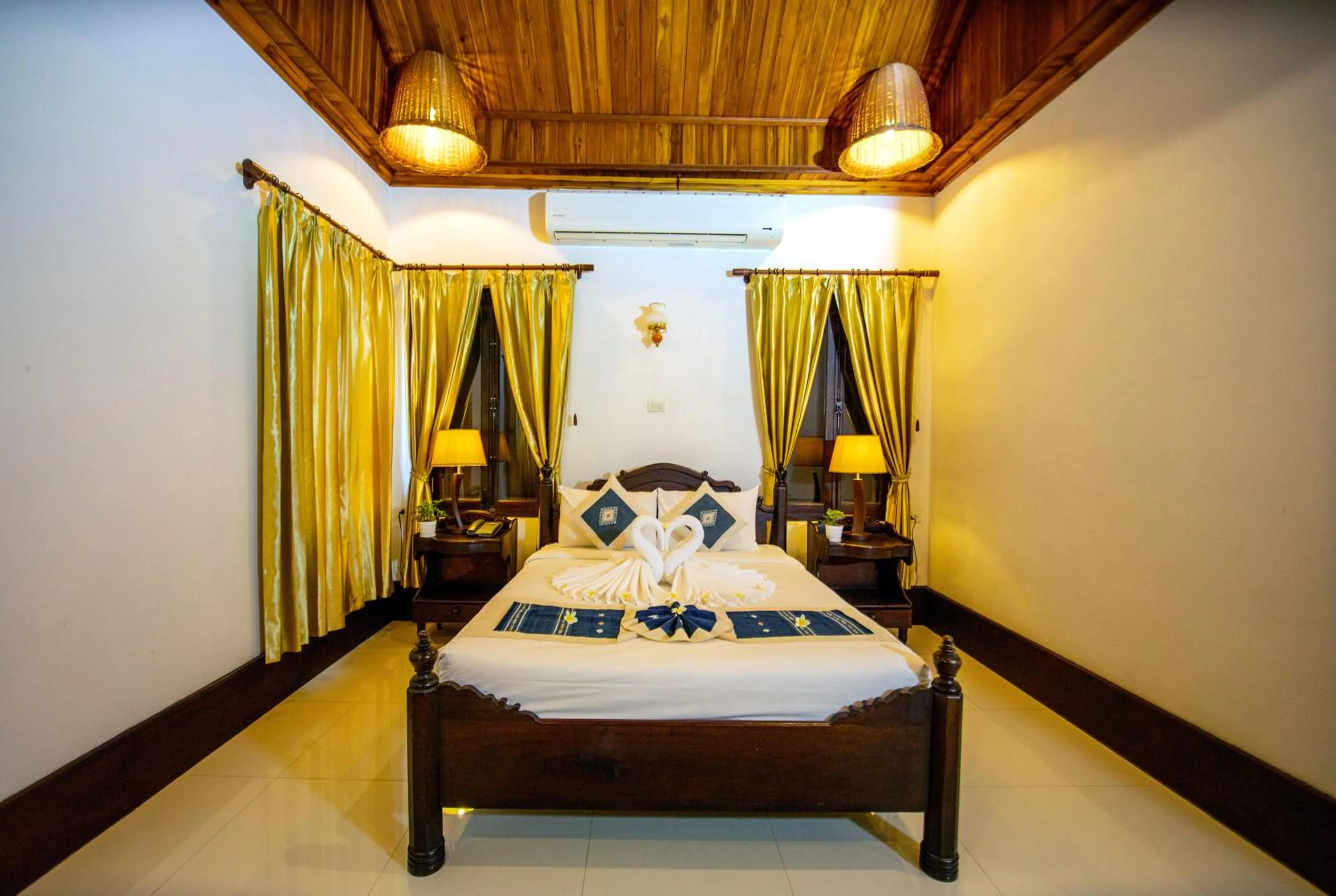 Bedroom, Bed in Treasure Hotel Laos