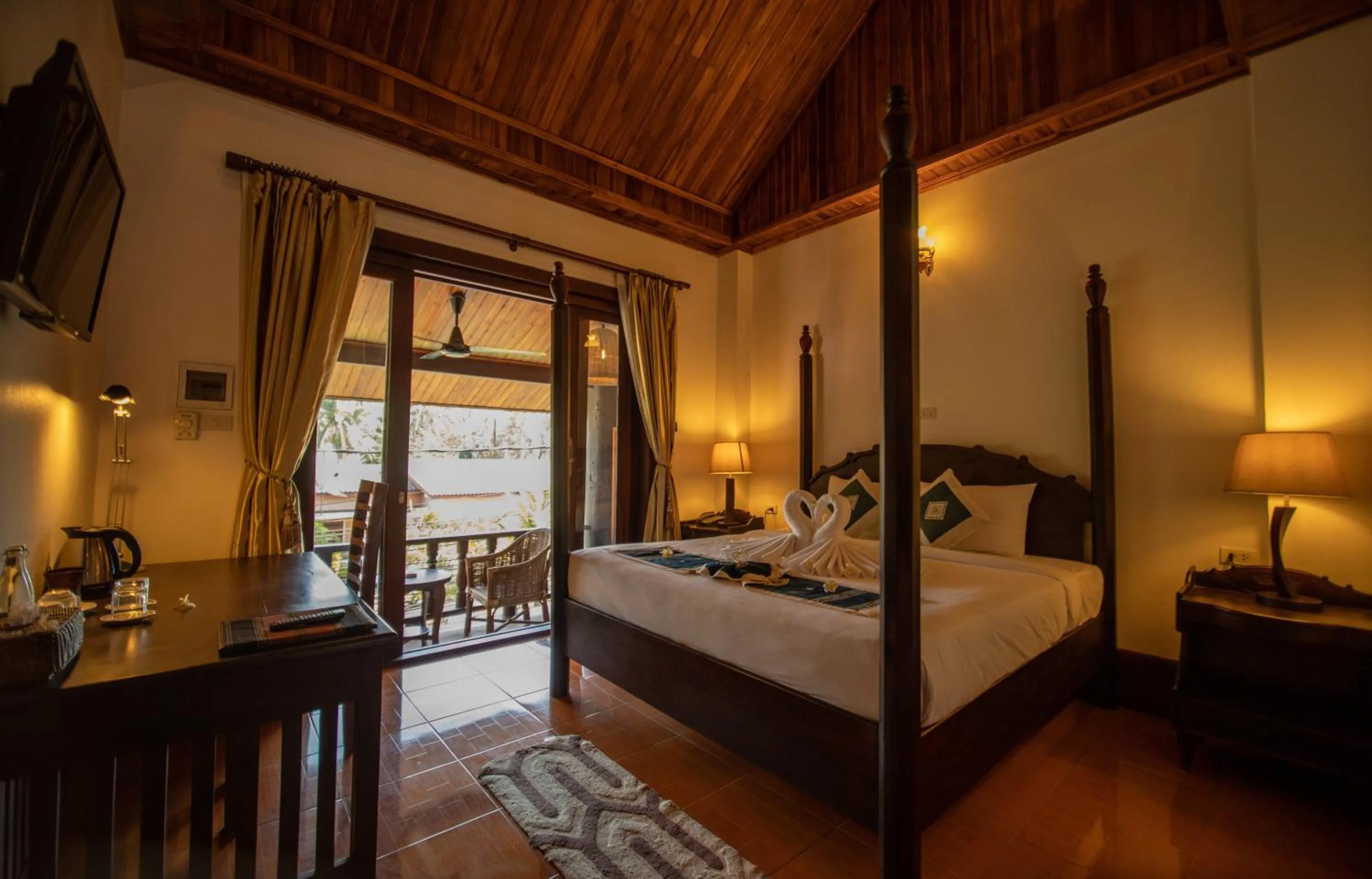 Bedroom, Bed in Treasure Hotel Laos