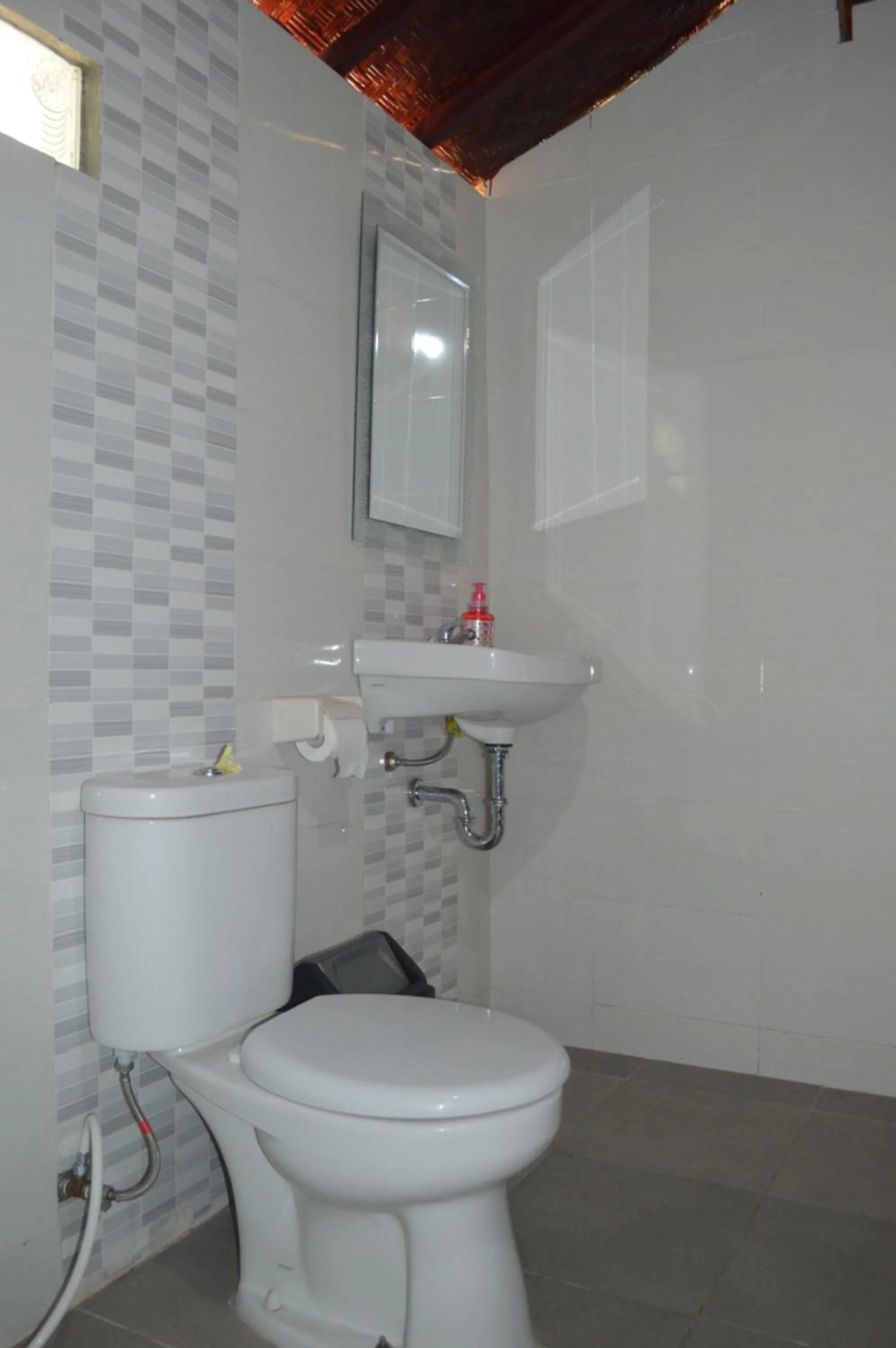 Bathroom in Nyuh Gading Bungalow Nusa Penida