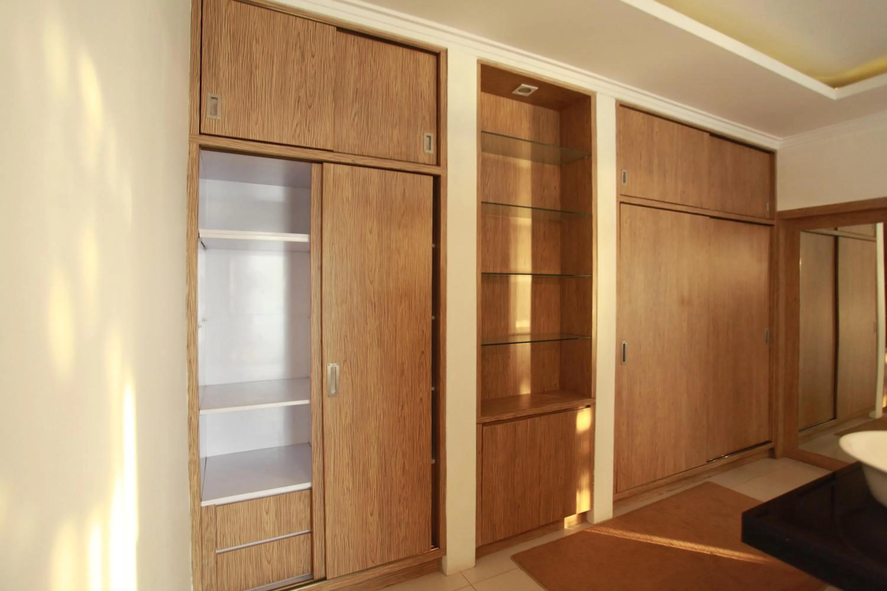 Photo of the whole room, Bed in Ocean View Residence