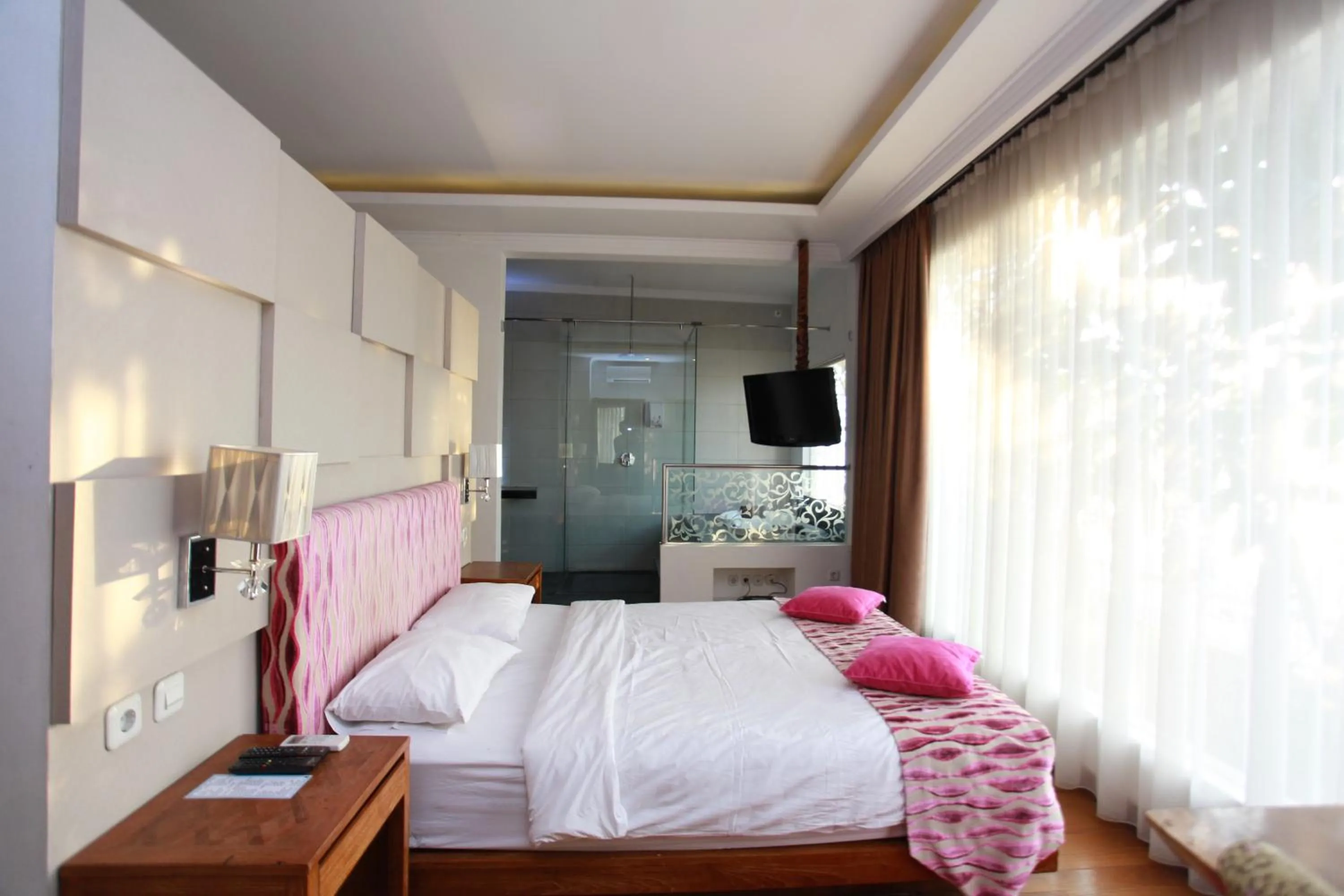 Bedroom, Bed in Ocean View Residence