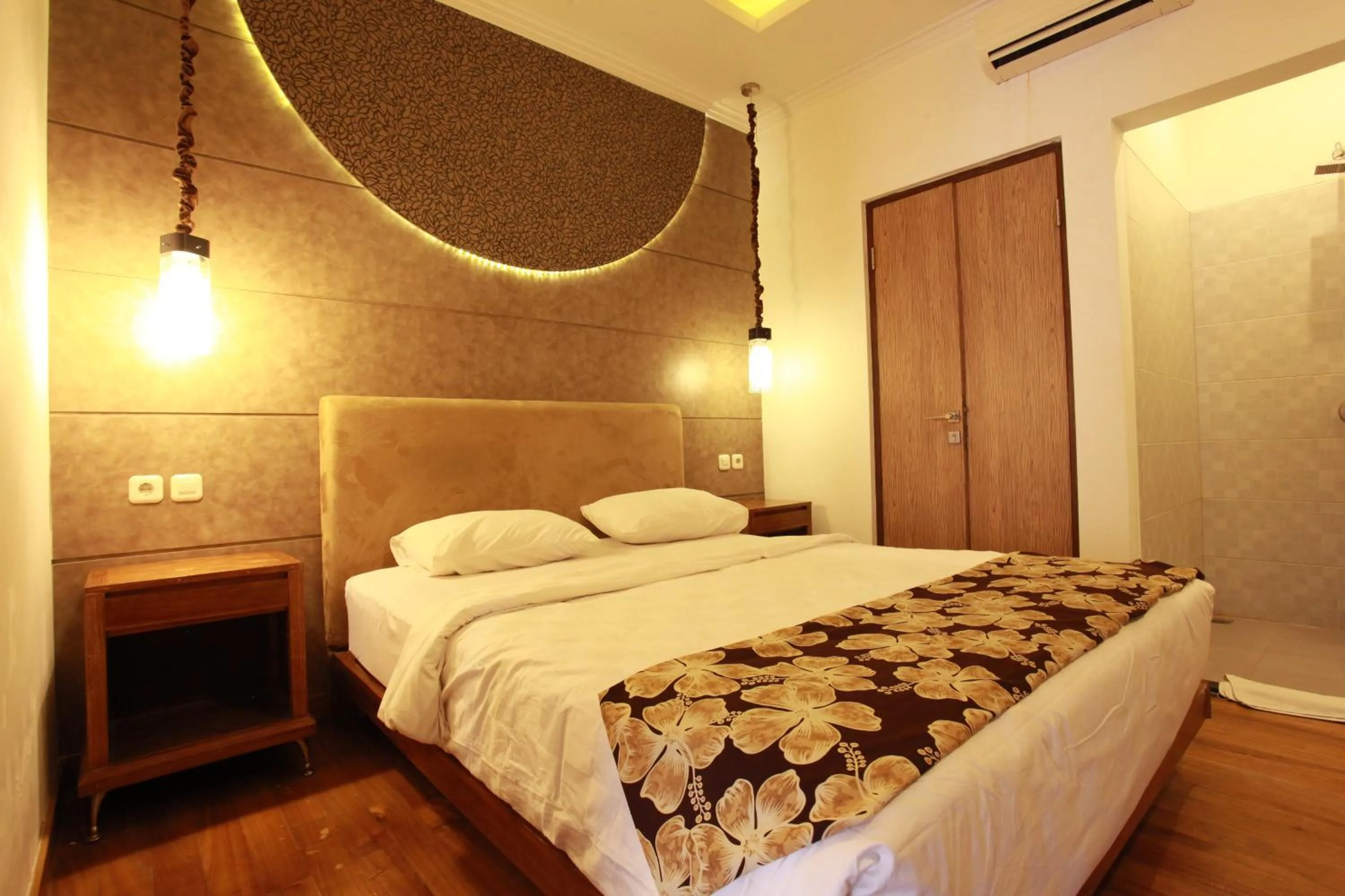 Photo of the whole room, Bed in Ocean View Residence