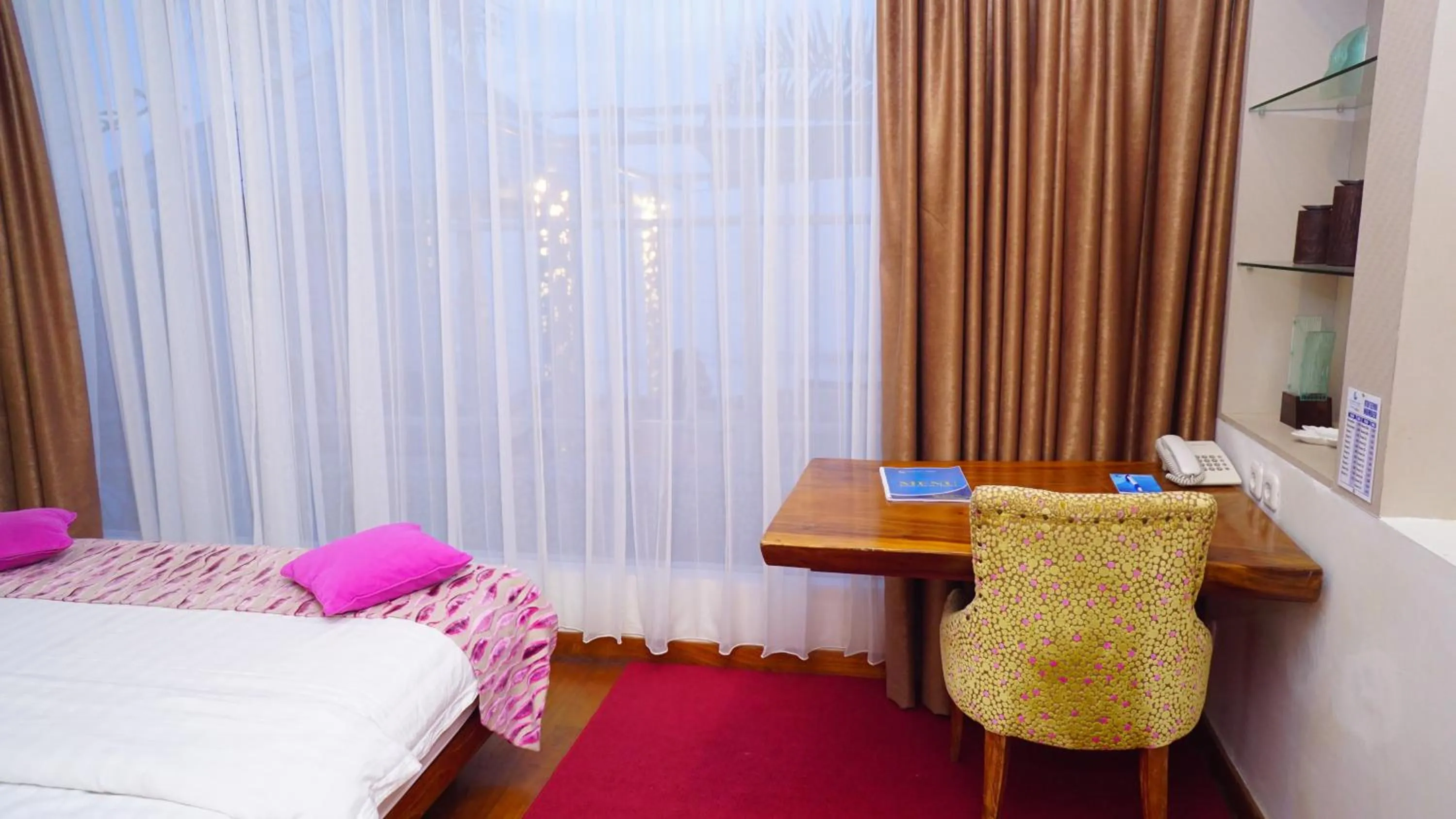 Photo of the whole room, Bed in Ocean View Residence