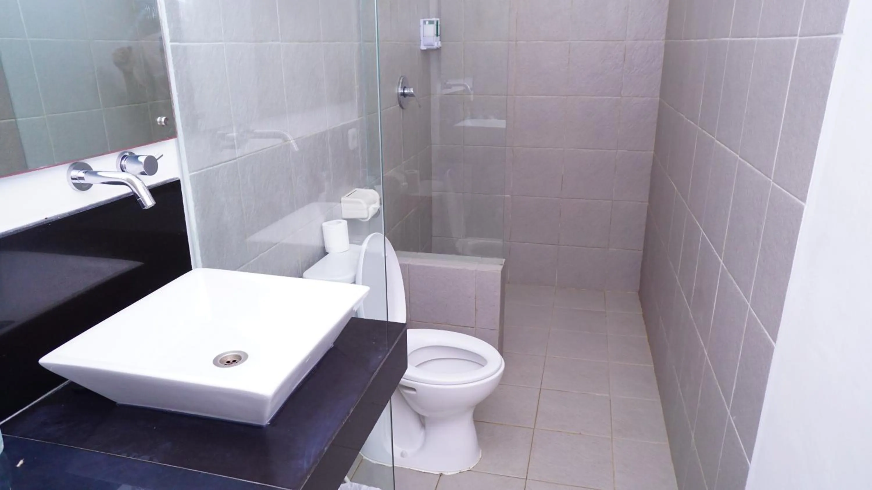 Shower in Ocean View Residence