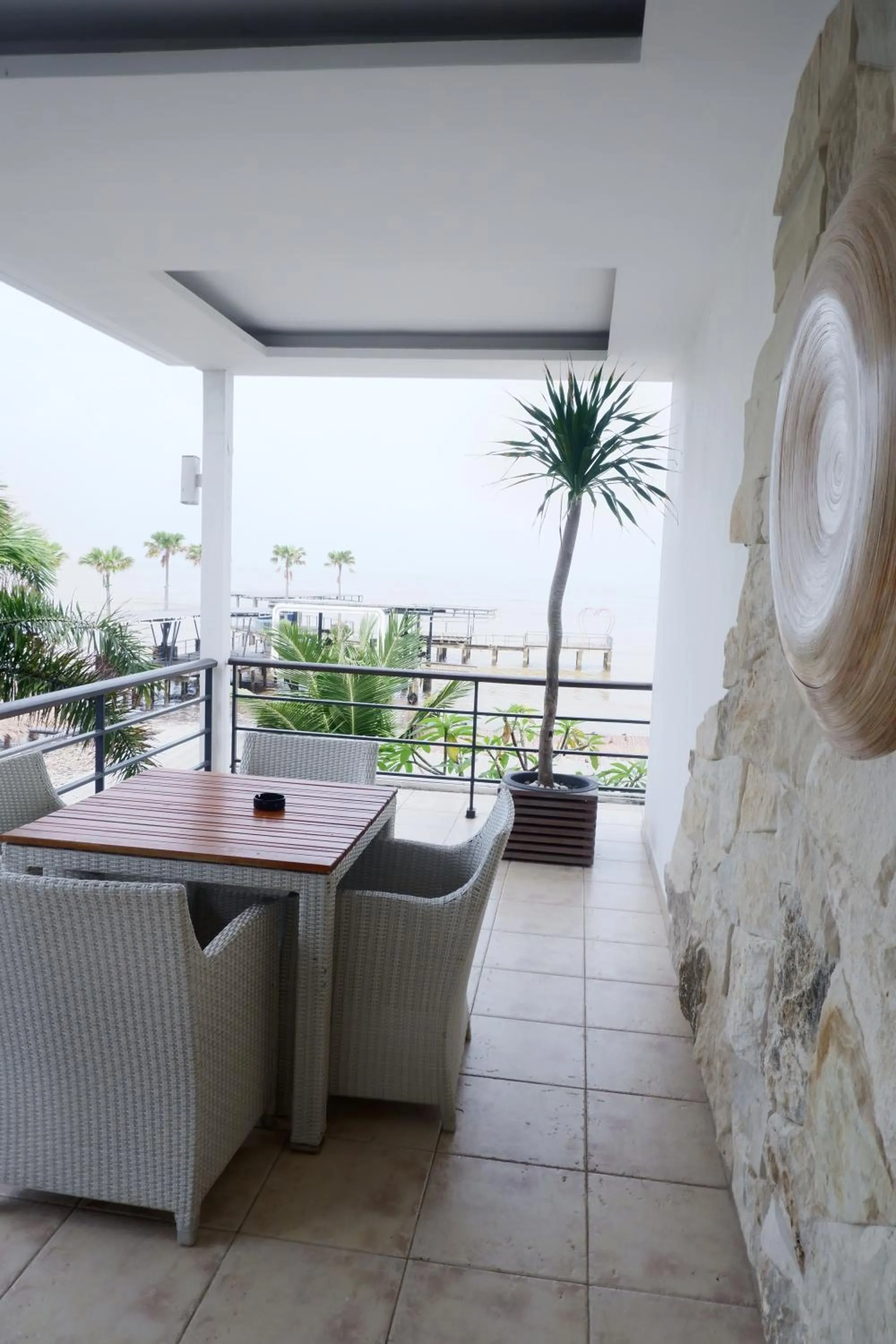 Day in Ocean View Residence