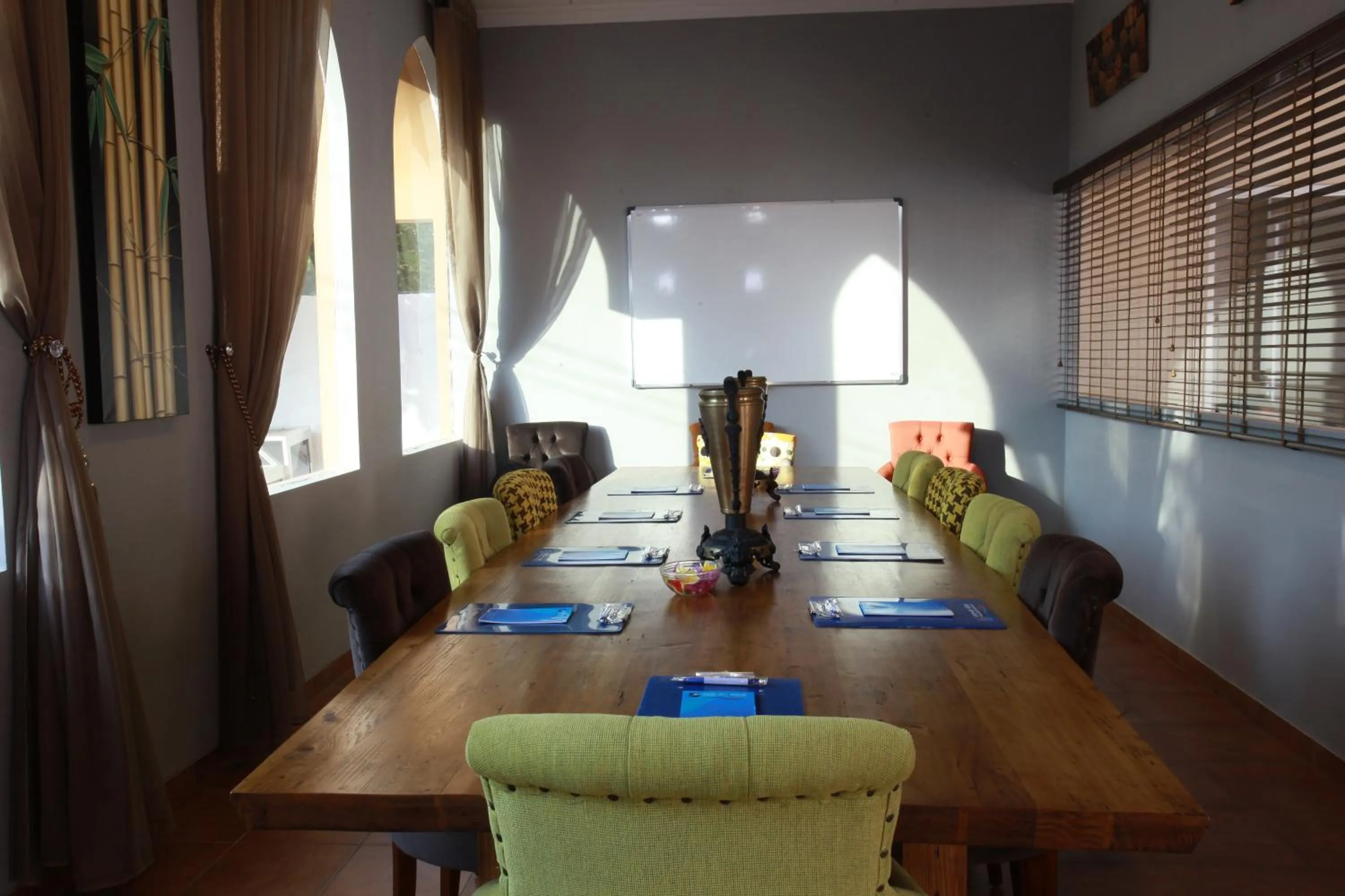 Restaurant/places to eat in Ocean View Residence