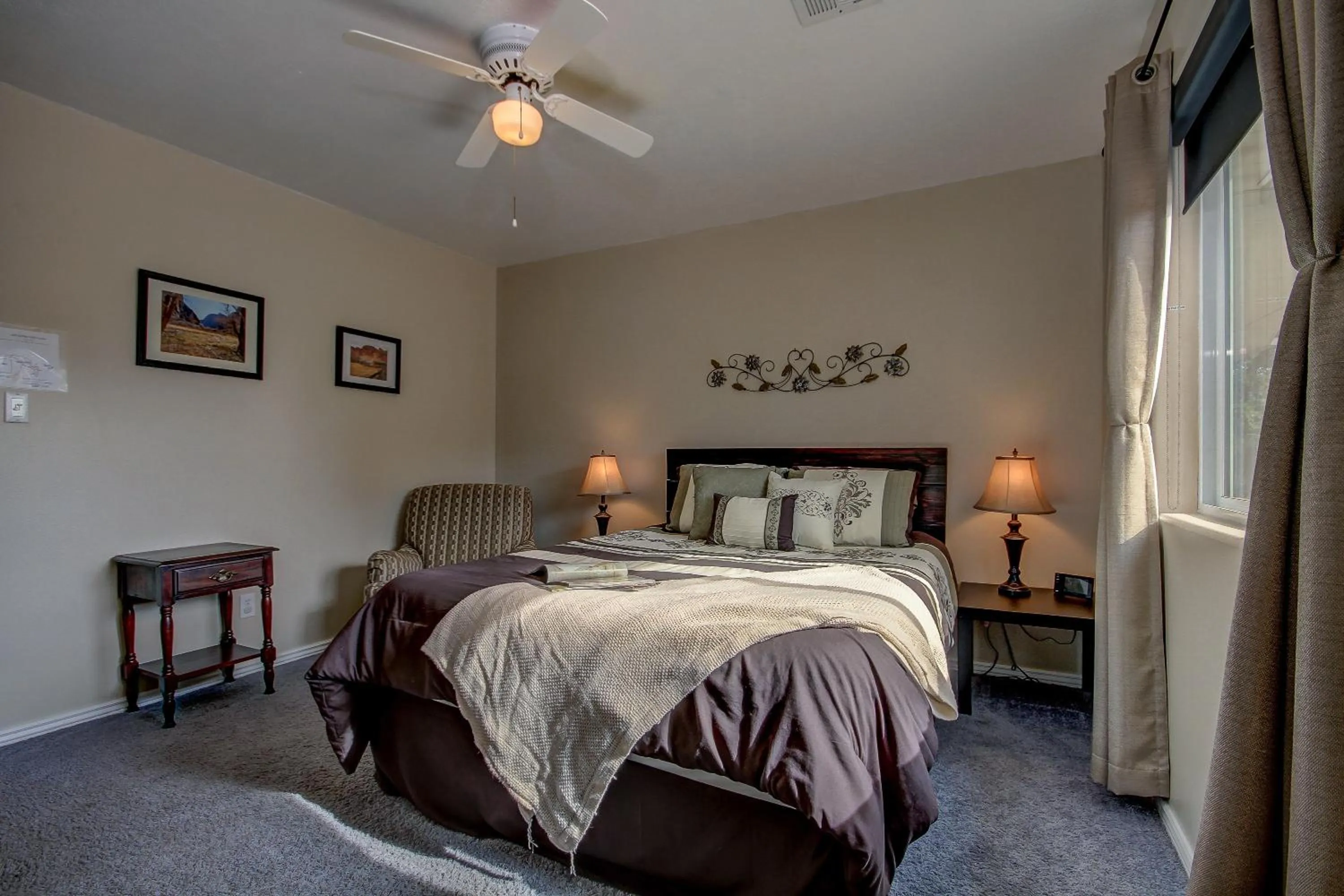 Bed in Pecan Point by KABINO Mountain Trail Access Foosball Table Private Yard Firepit WiFi Grill