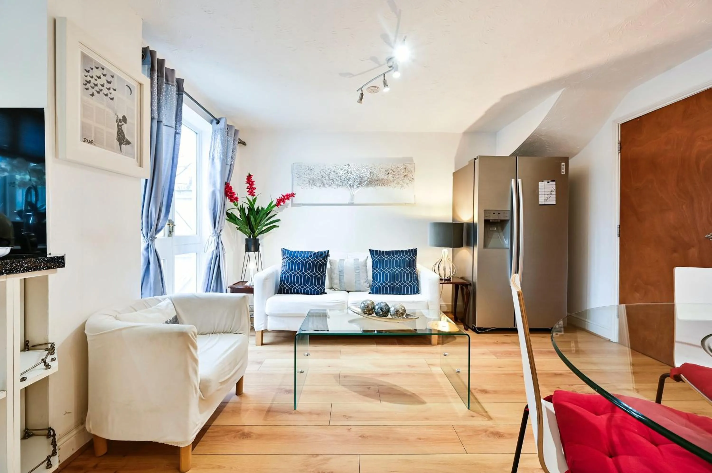 Communal lounge/ TV room in Destination London Docklands Riverside