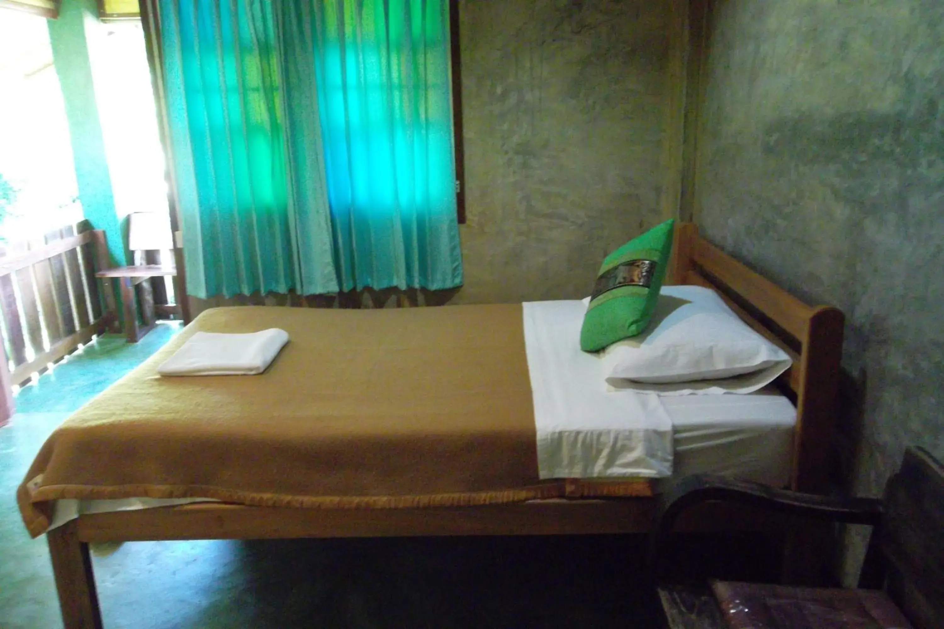 Single Room in Tamarind Grand Resort Mae Sariang Single Room in Tamarind Grand Resort Mae Sariang