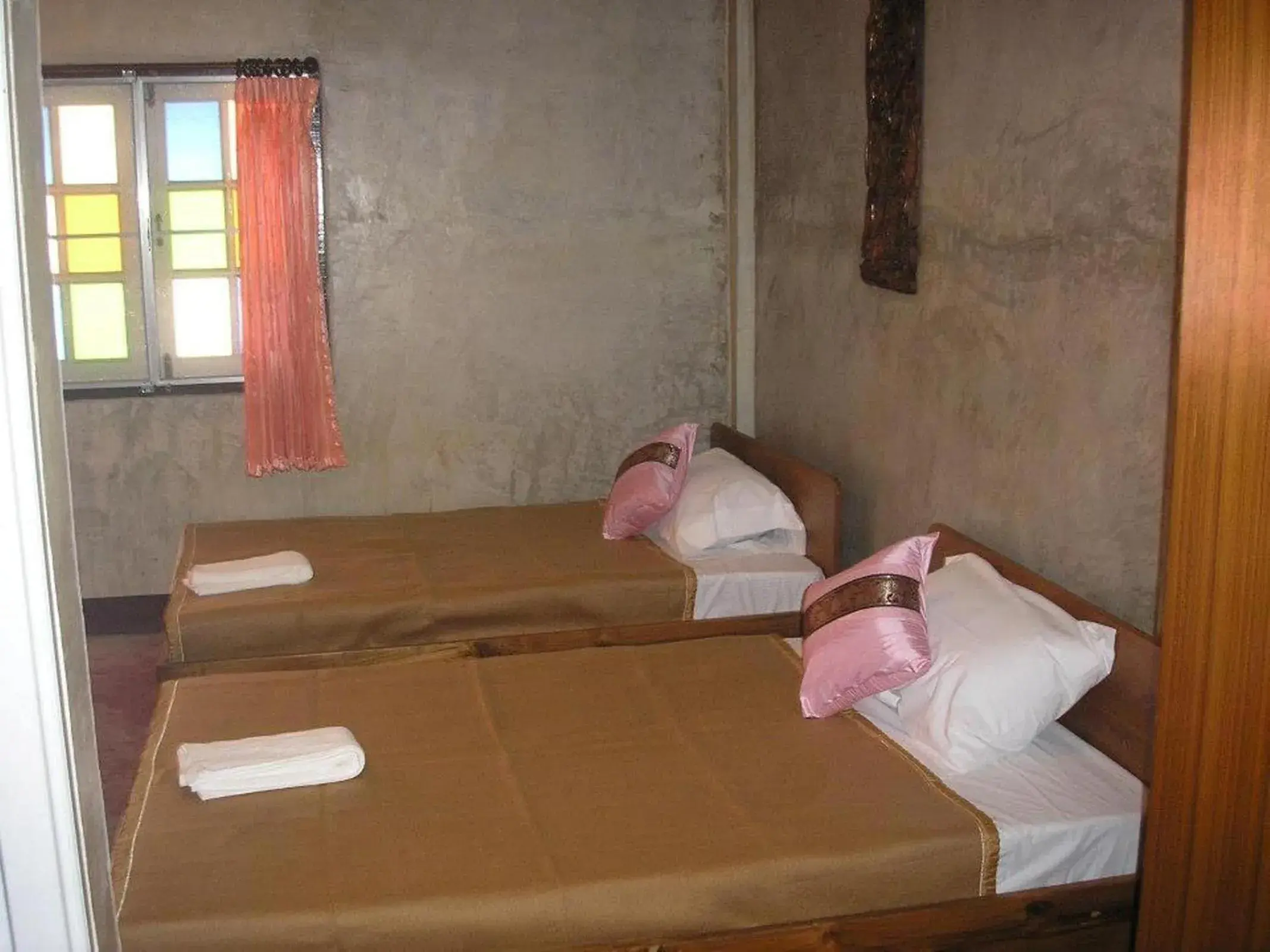 Twin Room in Tamarind Grand Resort Mae Sariang Twin Room in Tamarind Grand Resort Mae Sariang