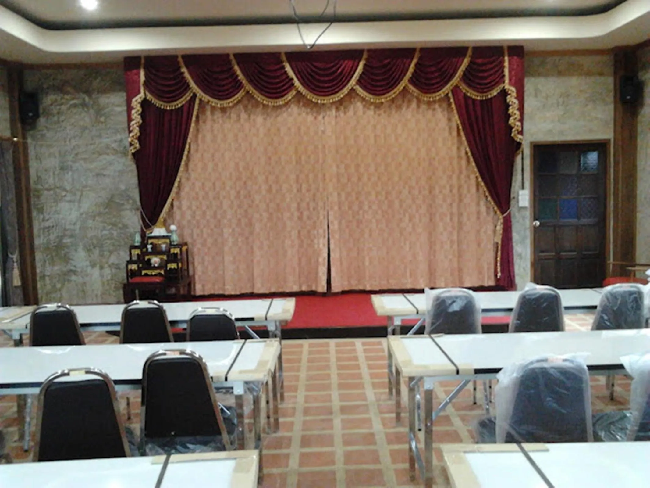 Banquet/Function facilities in Tamarind Grand Resort Mae Sariang