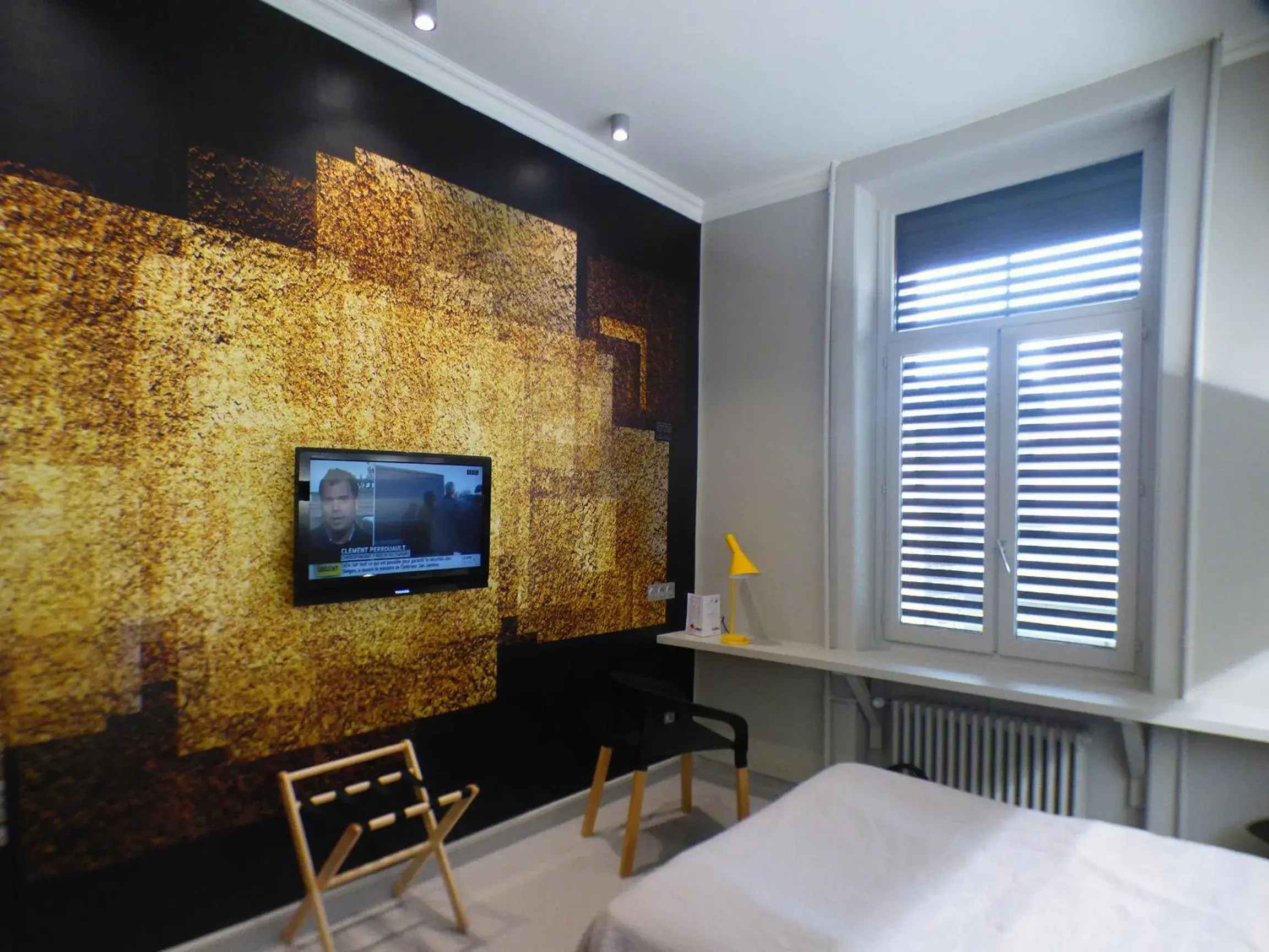 Standard Triple Room in Terminus du Forez Saint-Etienne Centre Gare Chateaucreux Standard Triple Room in Terminus du Forez Saint-Etienne Centre Gare Chateaucreux