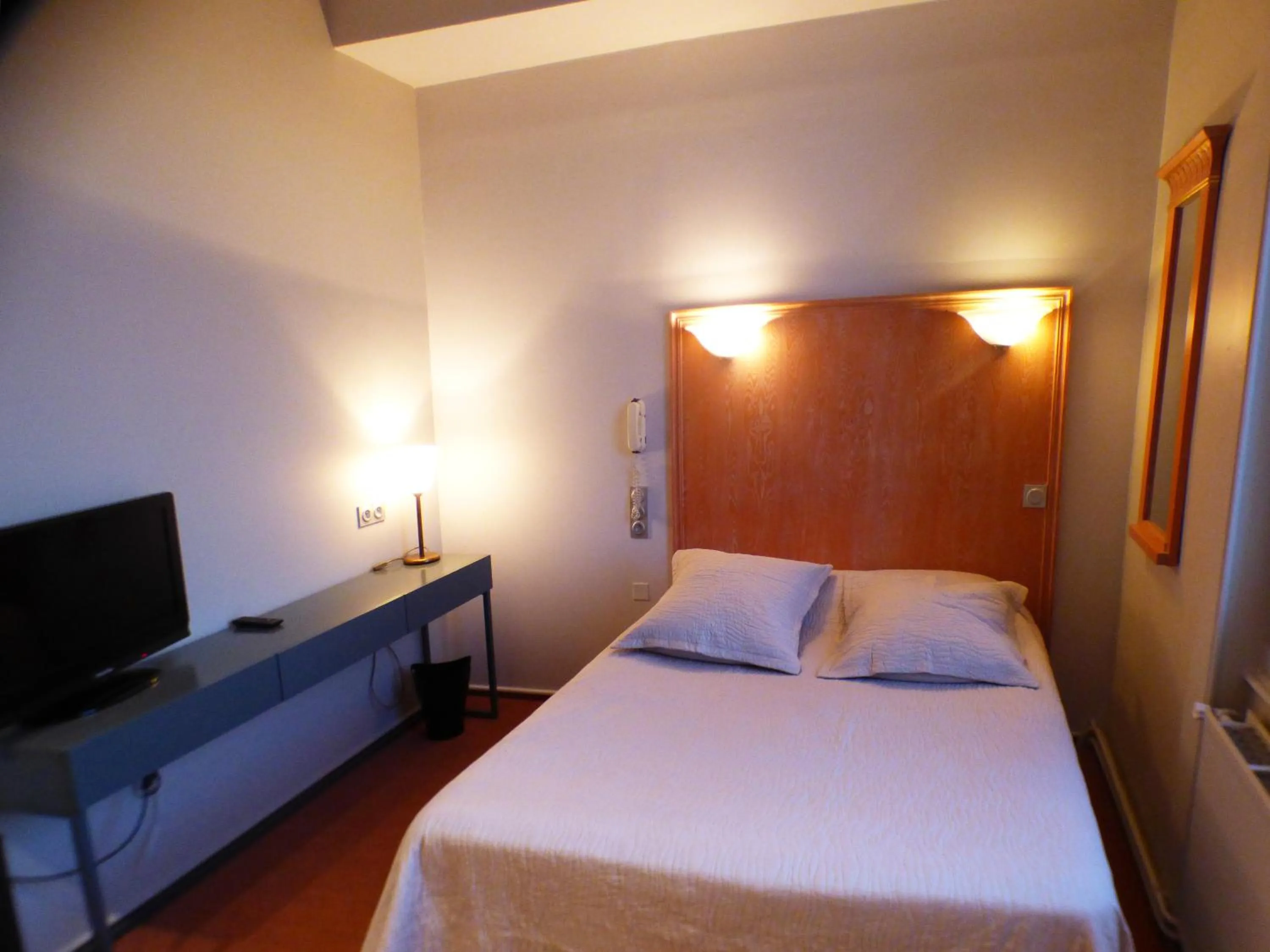 Bedroom, Bed in Terminus du Forez Saint-Etienne Centre Gare Chateaucreux