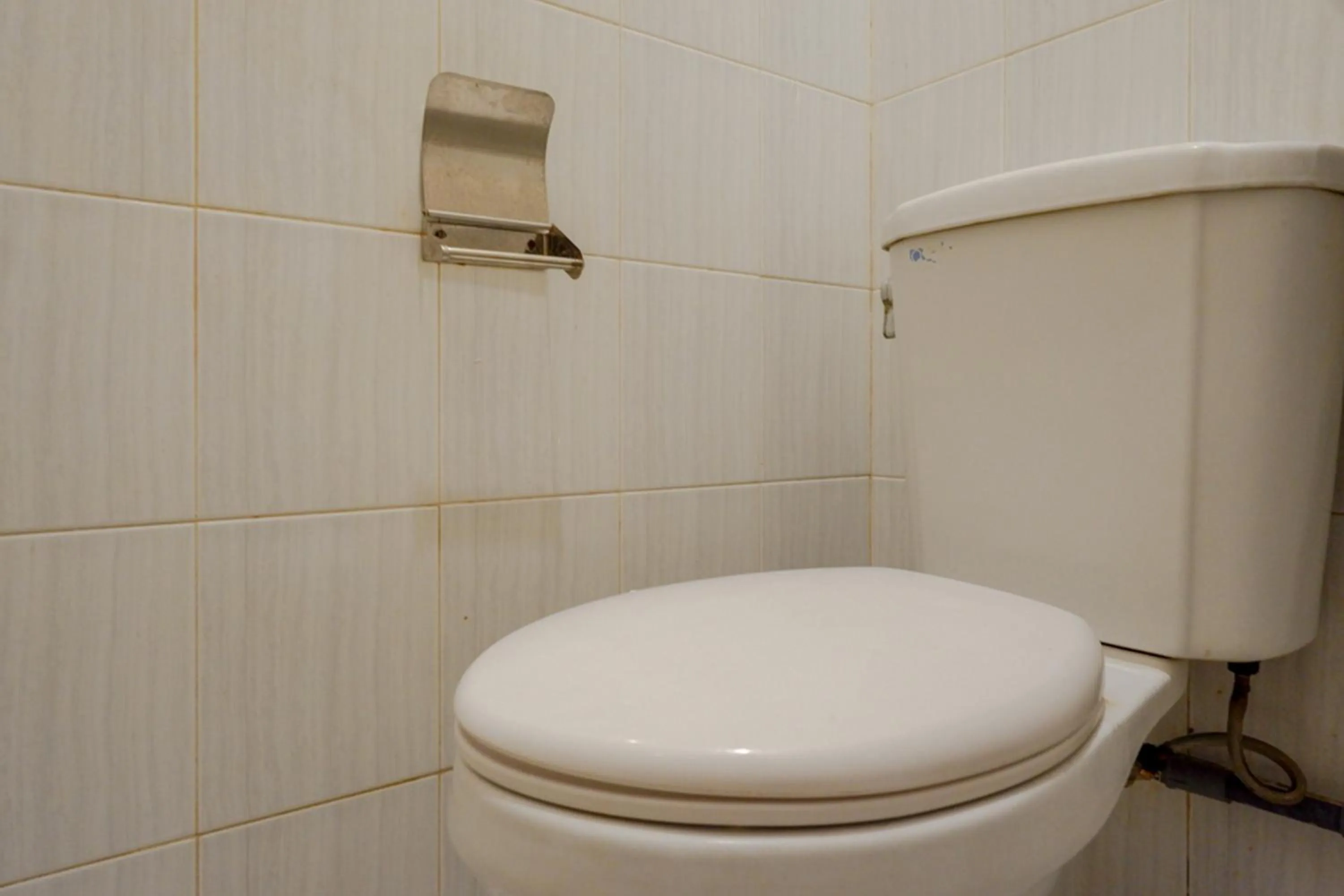 RedDoorz near Stasiun Tawang Semarang