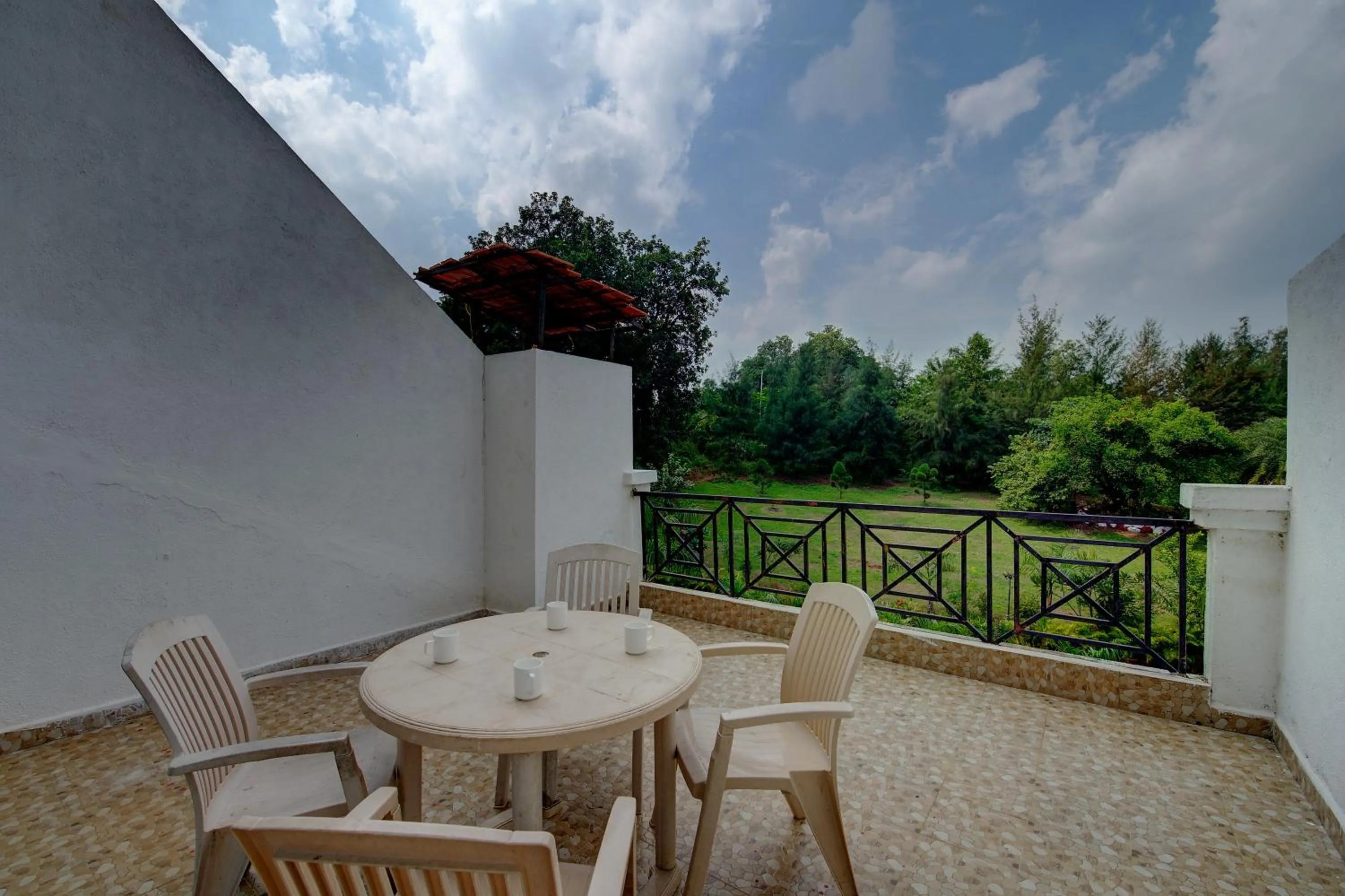 Balcony/Terrace in Khanvel Resort