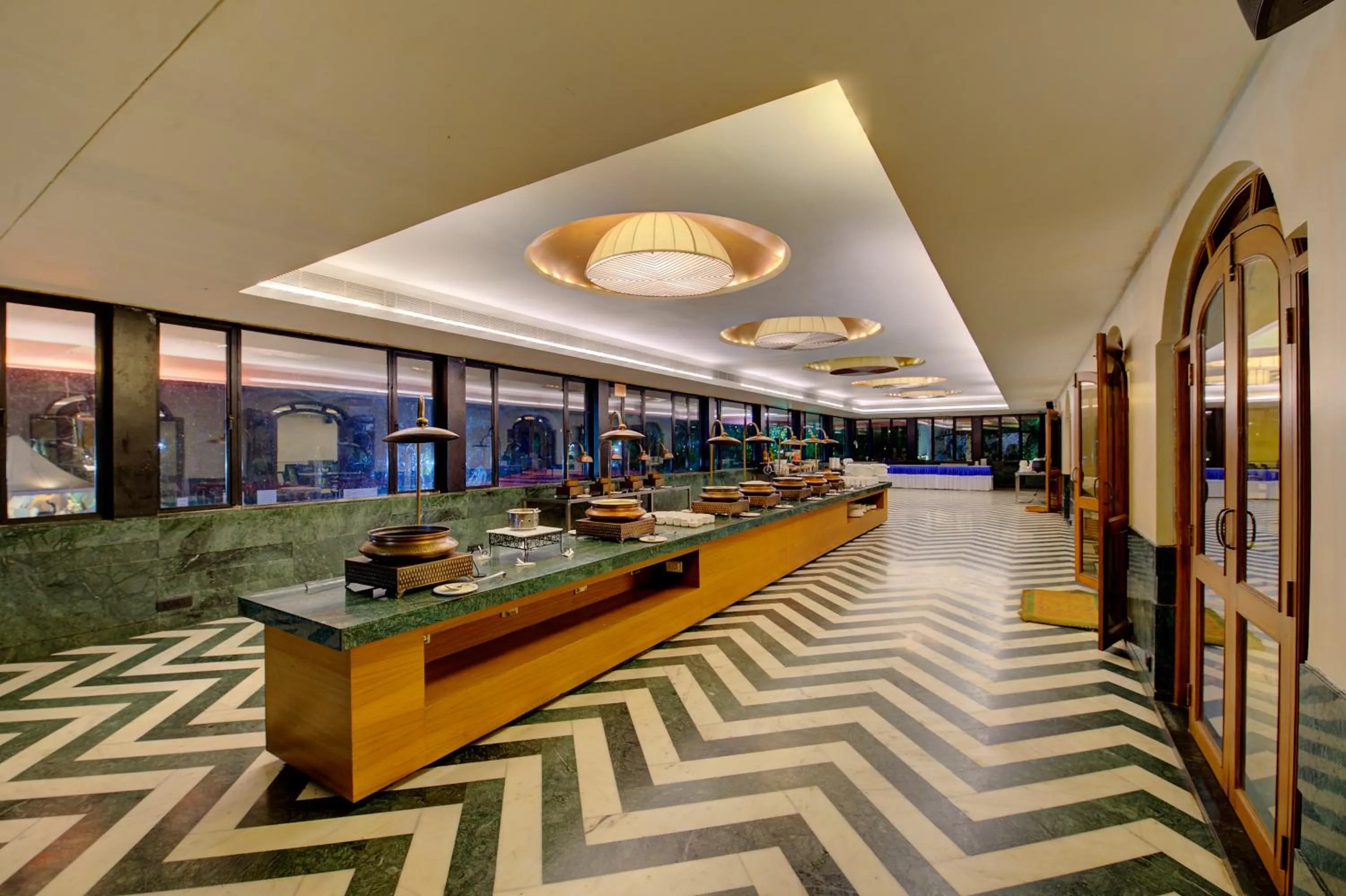 Food and drinks in Khanvel Resort