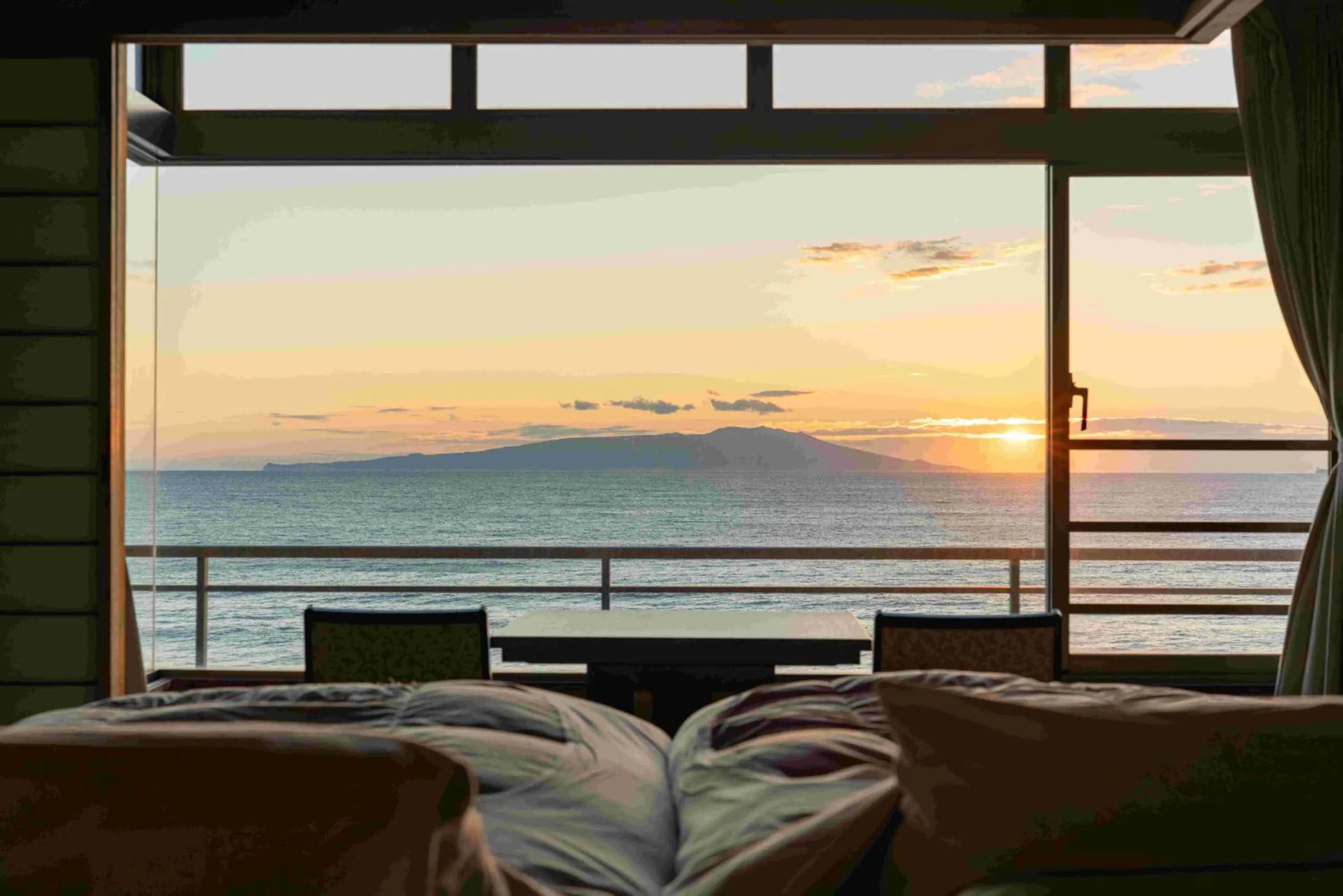 Photo of the whole room, Bed in Atagawakan