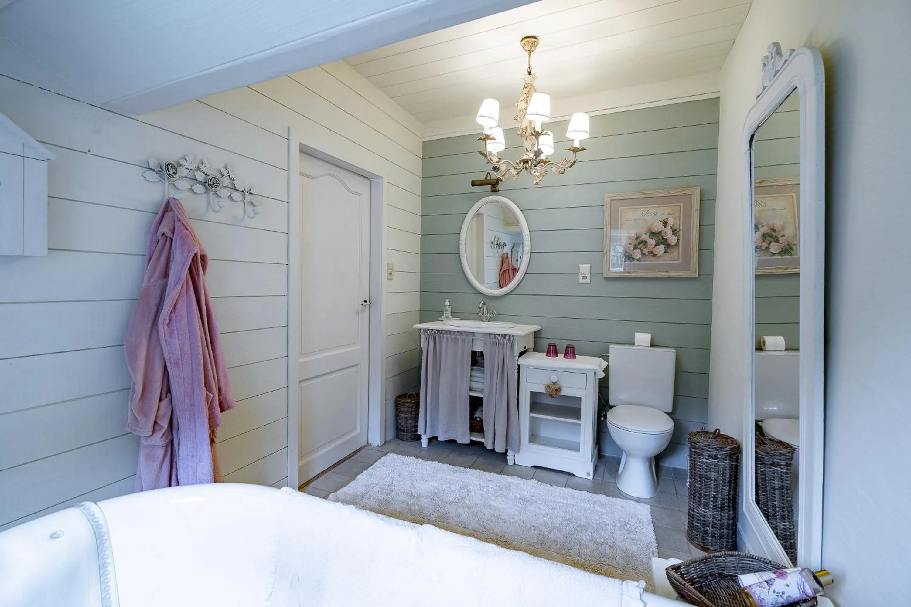Bathroom, Bed in Guesthouse B&B De Loverlij