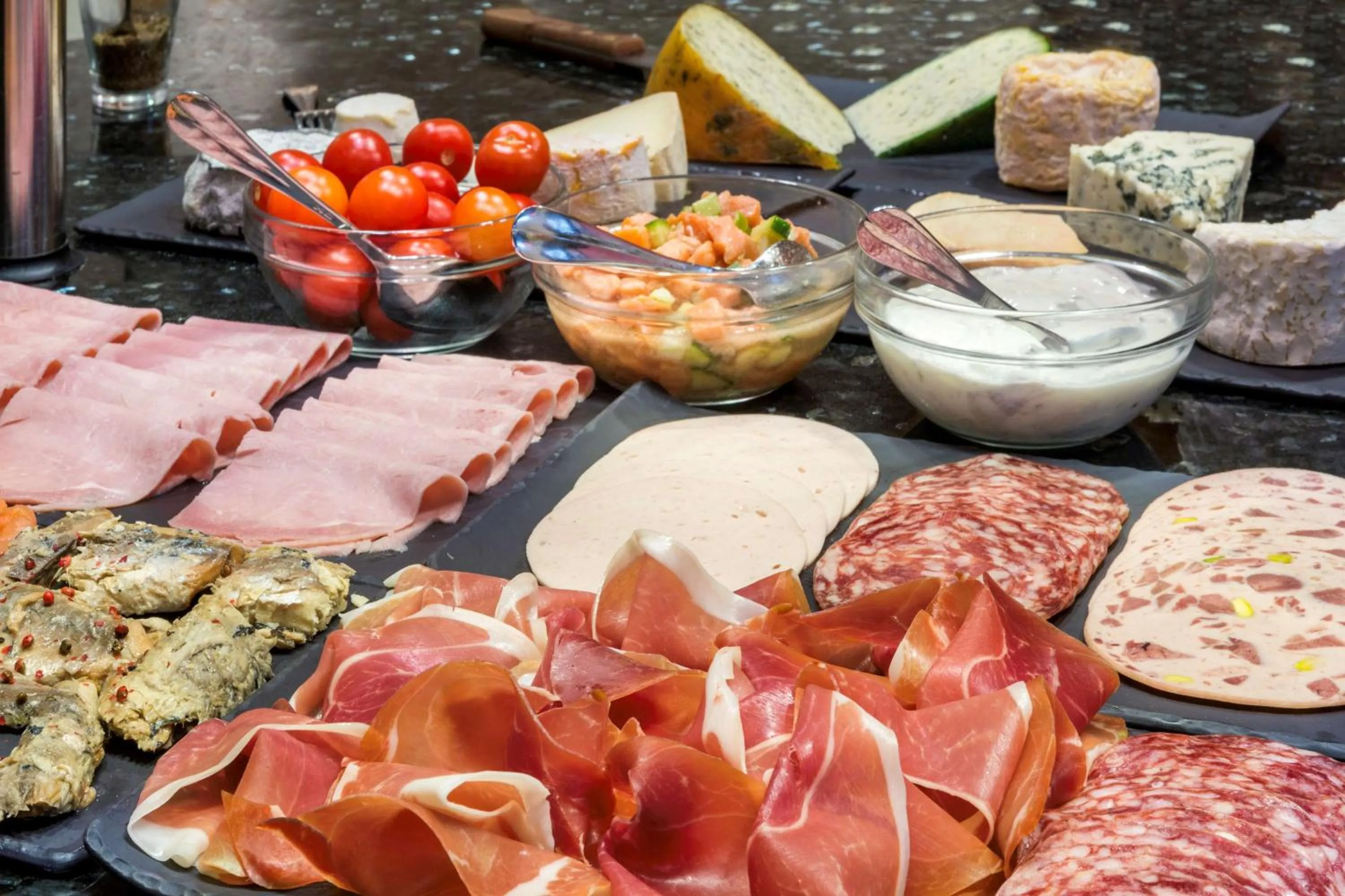 Restaurant/places to eat in Best Western Plus Monopole Métropole