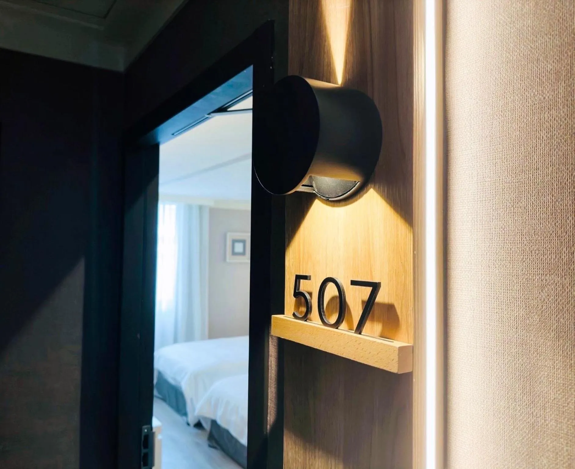 Property building, Bed in Red Residence Hotel