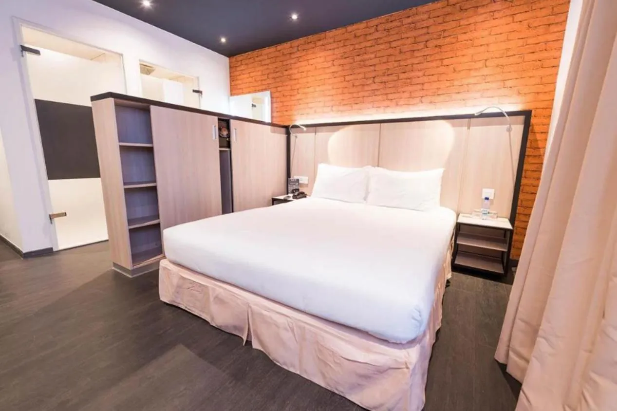 Bed in ONOMO Hotel Maputo