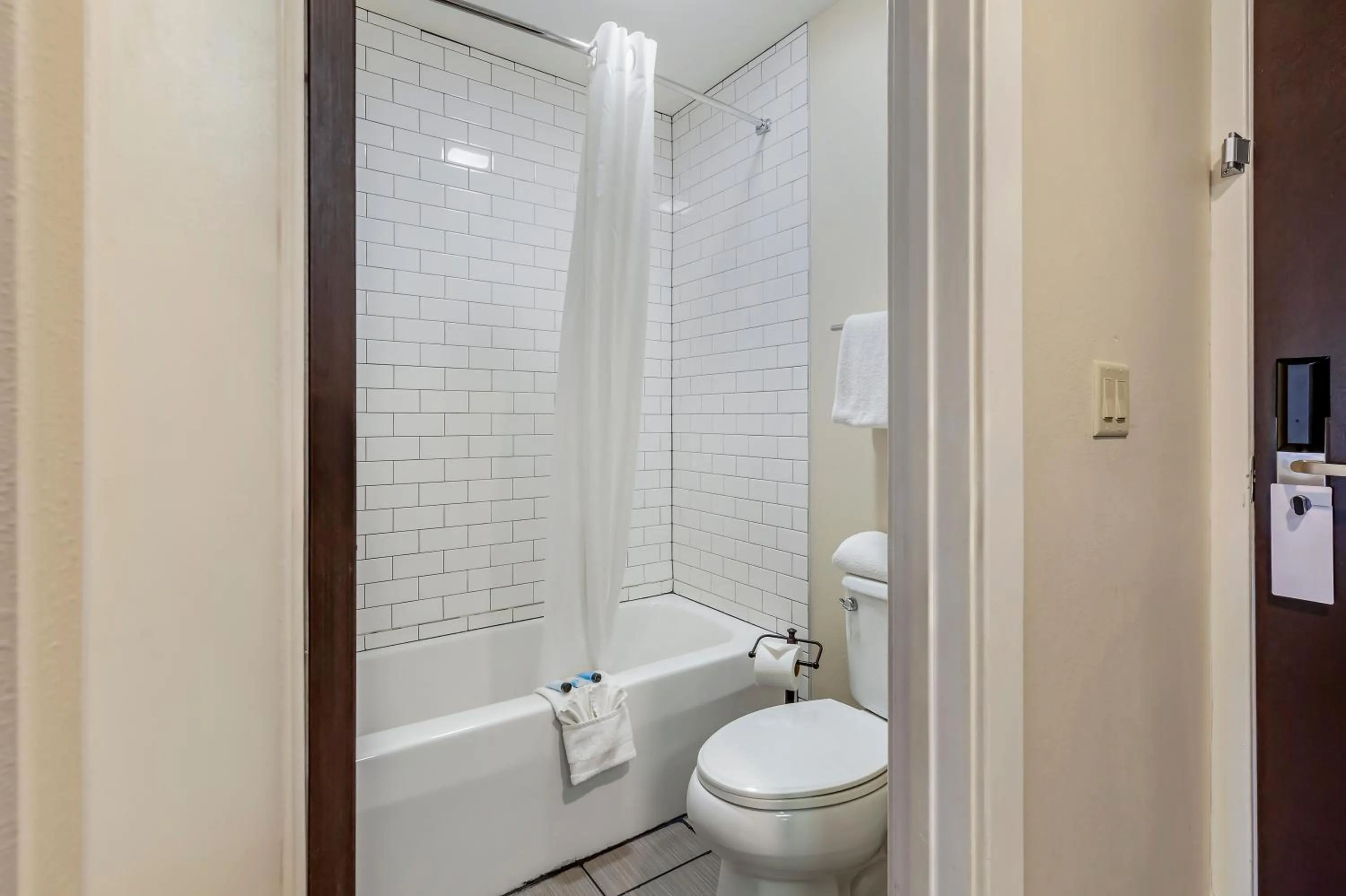 Bathroom in Polynesian Hotel & Suites