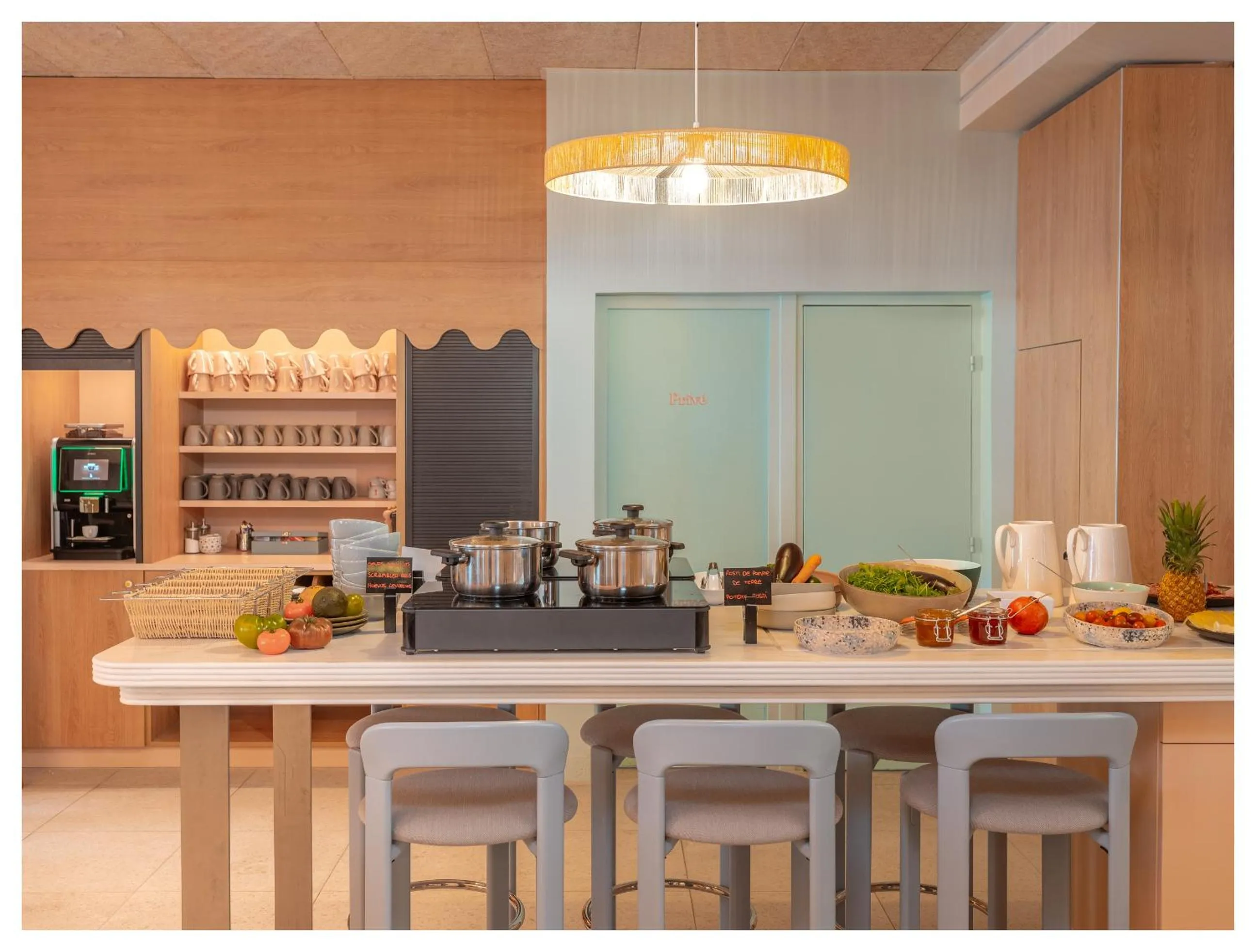 Food and drinks in Nice Pam Hotel