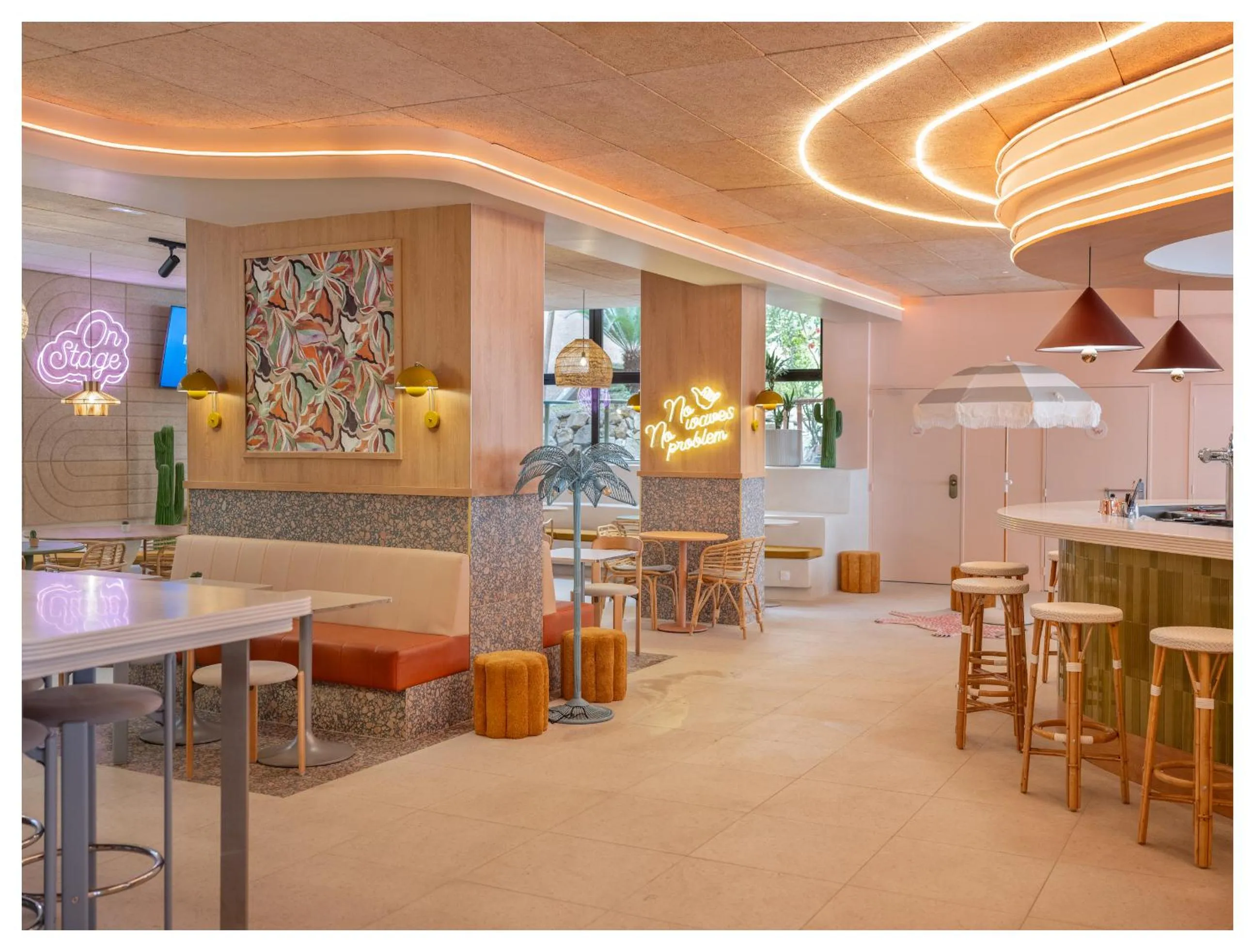 Restaurant/places to eat in Nice Pam Hotel