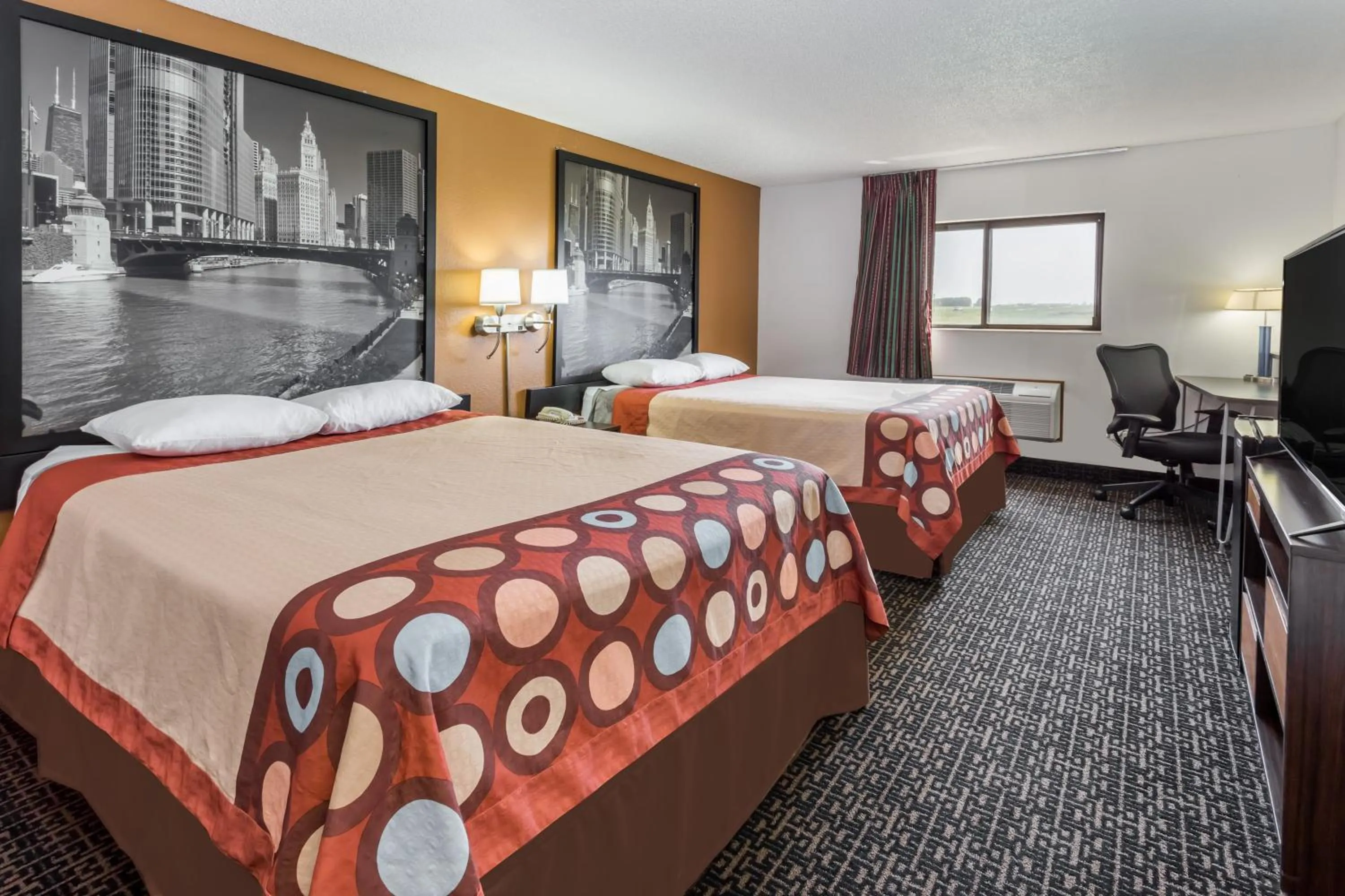 Bedroom in Super 8 by Wyndham Dixon