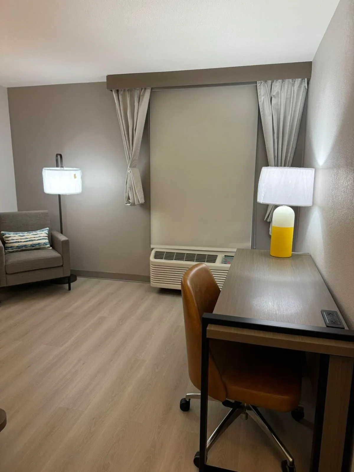 Halsted Inn and Suites Harvey - Chicago Southland