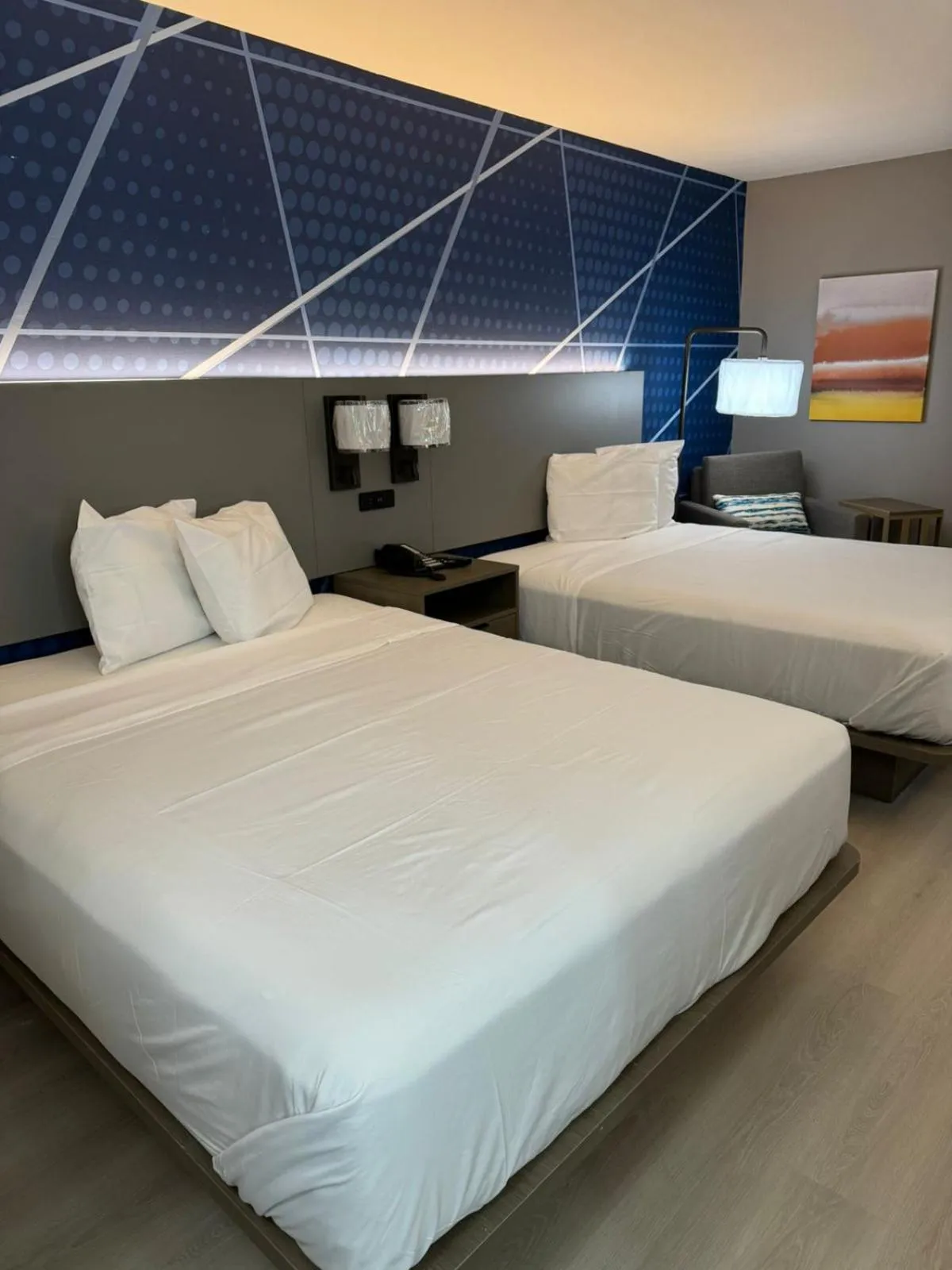 Bed in Halsted Inn and Suites Harvey - Chicago Southland