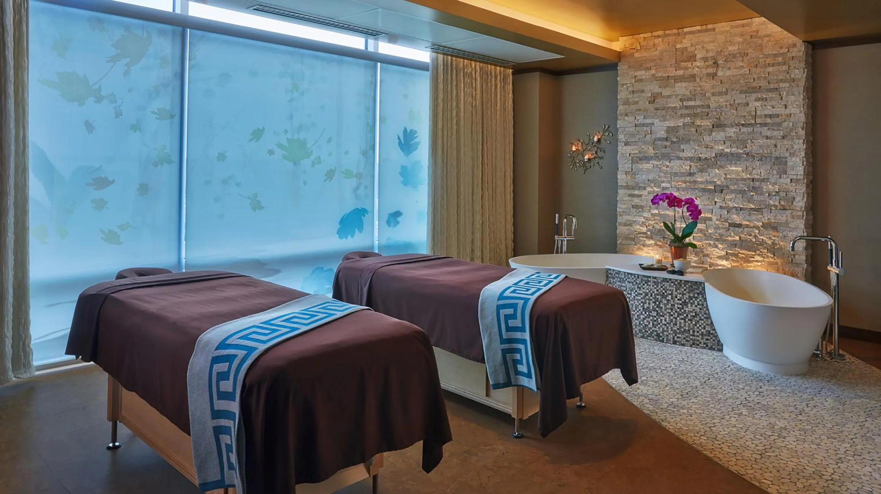 Massage, Bed in Hotel Arista