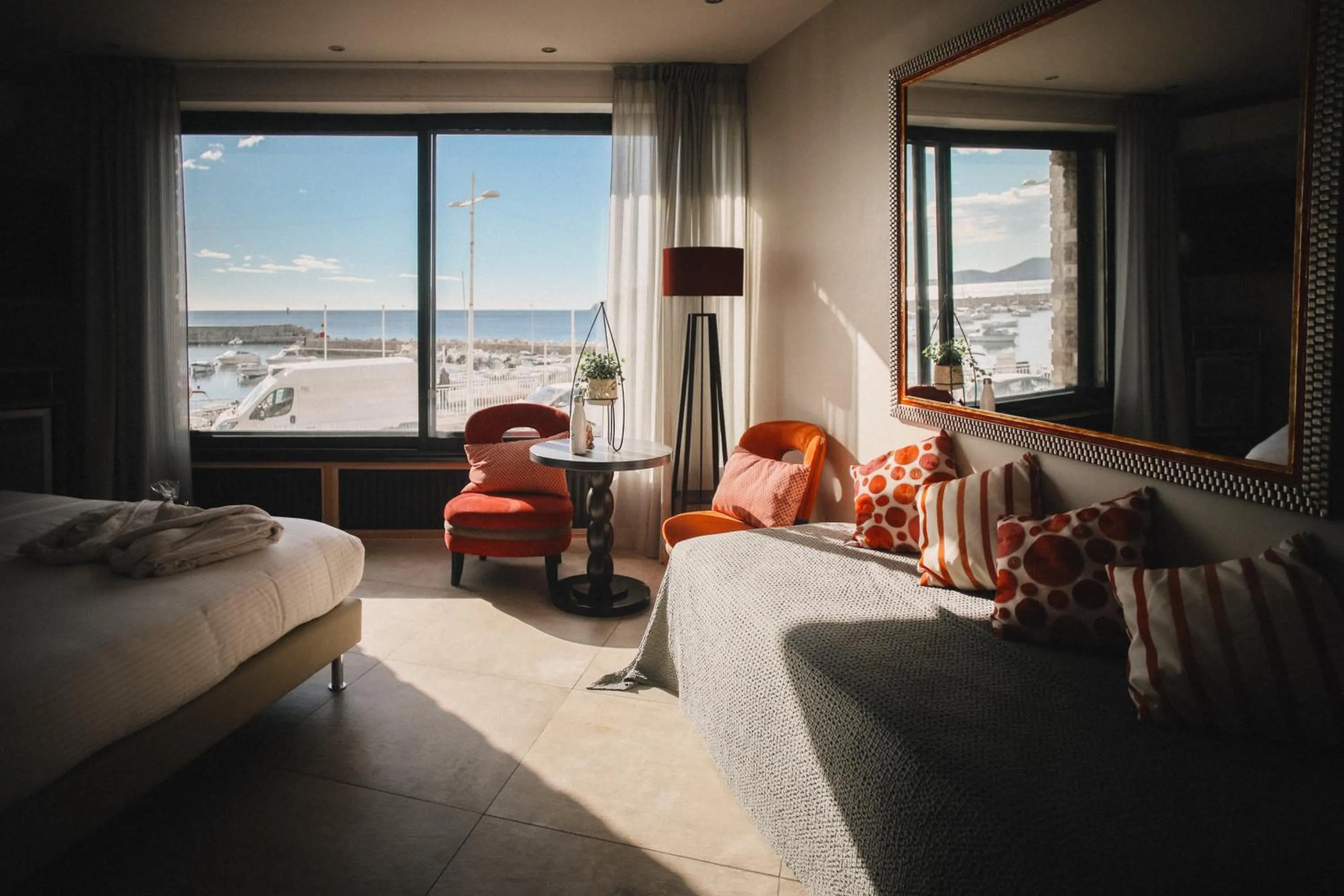 Photo of the whole room, Bed in Best Western Plus La Corniche