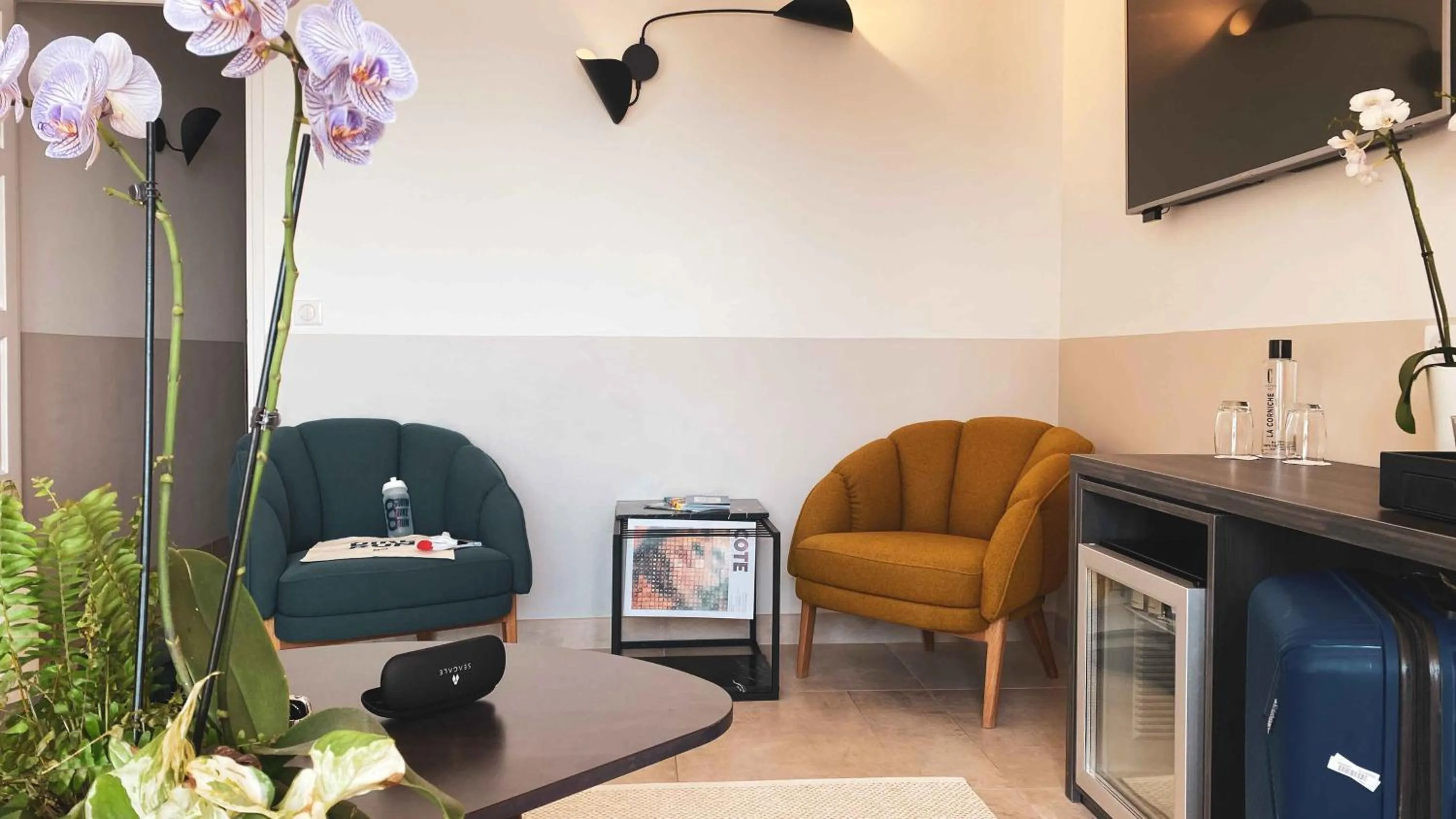 Living room in Best Western Plus La Corniche