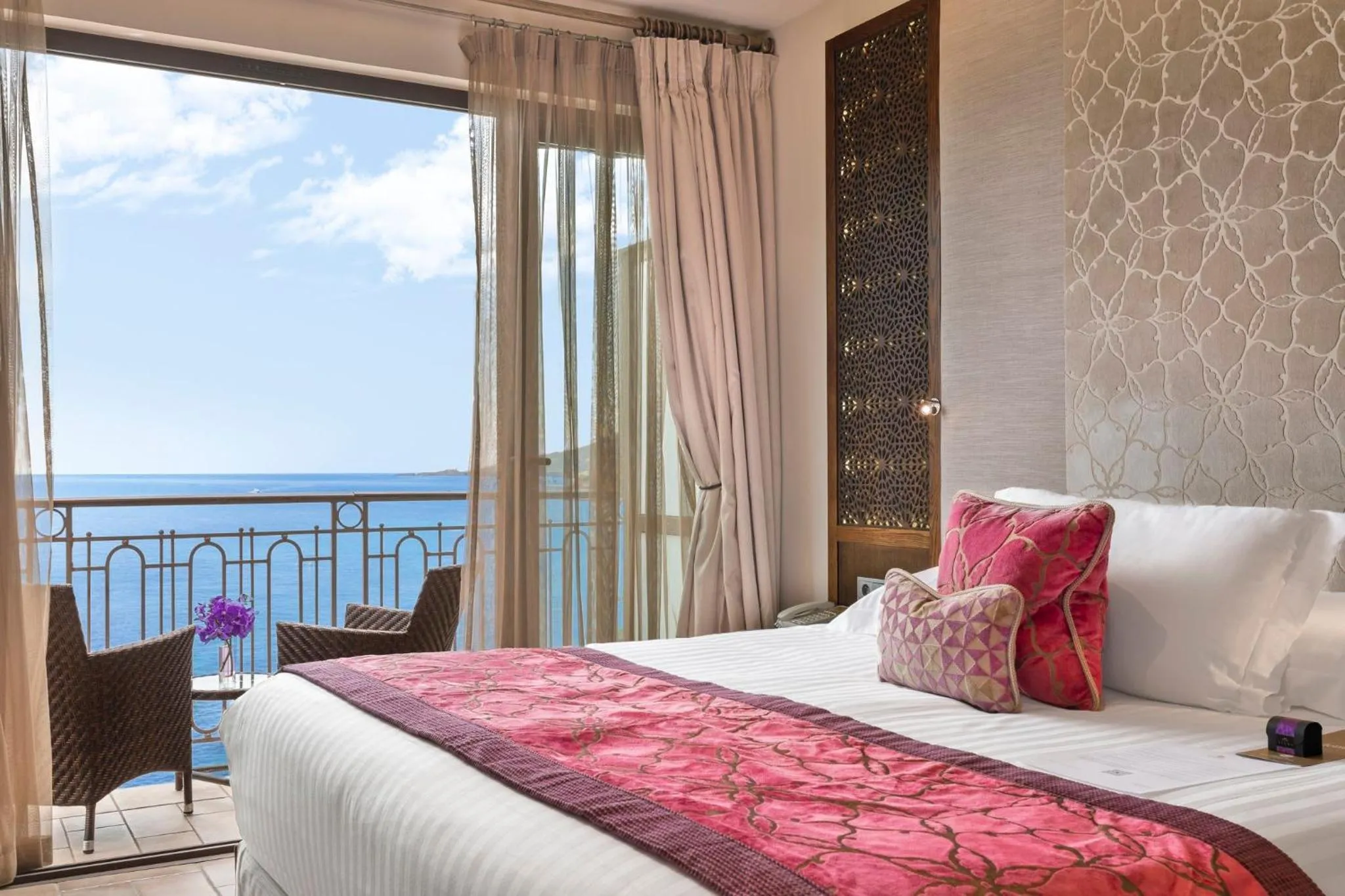 Photo of the whole room, Bed in Tiara Miramar Beach Resort