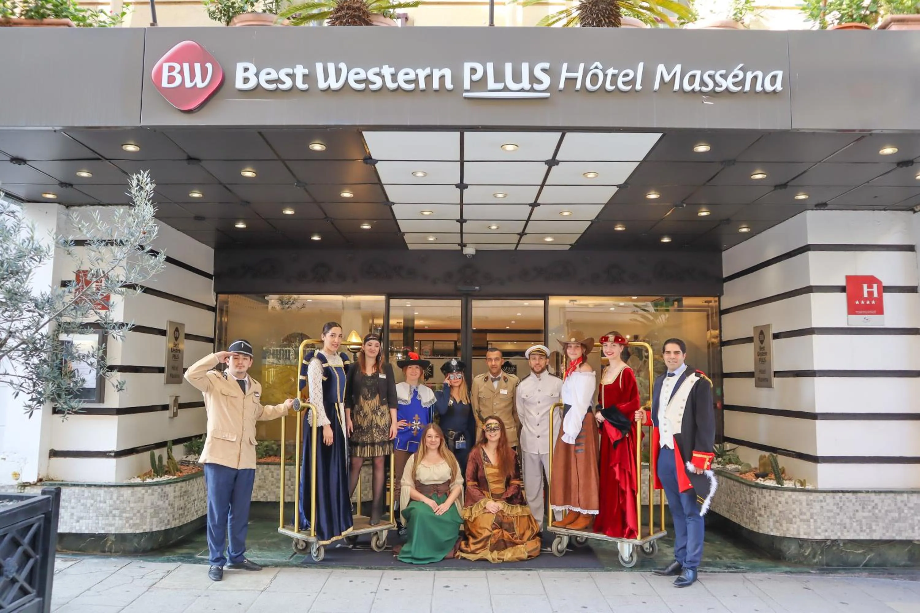 Staff in Best Western Plus Hôtel Massena Nice