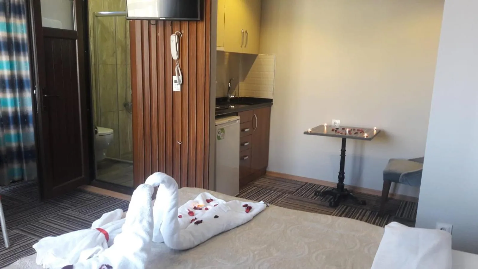 Photo of the whole room in Alya Suite Rezidans