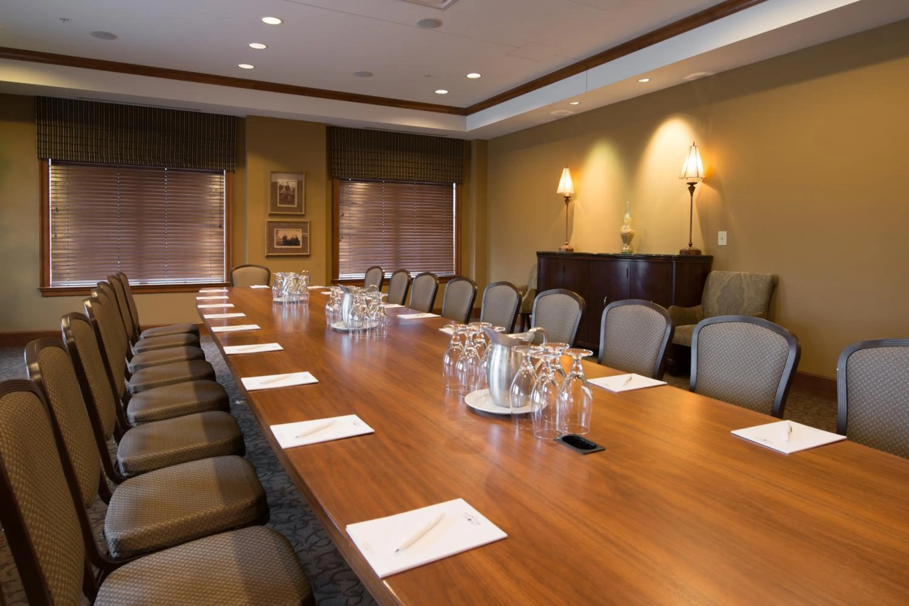 Meeting/conference room in The Glen Club
