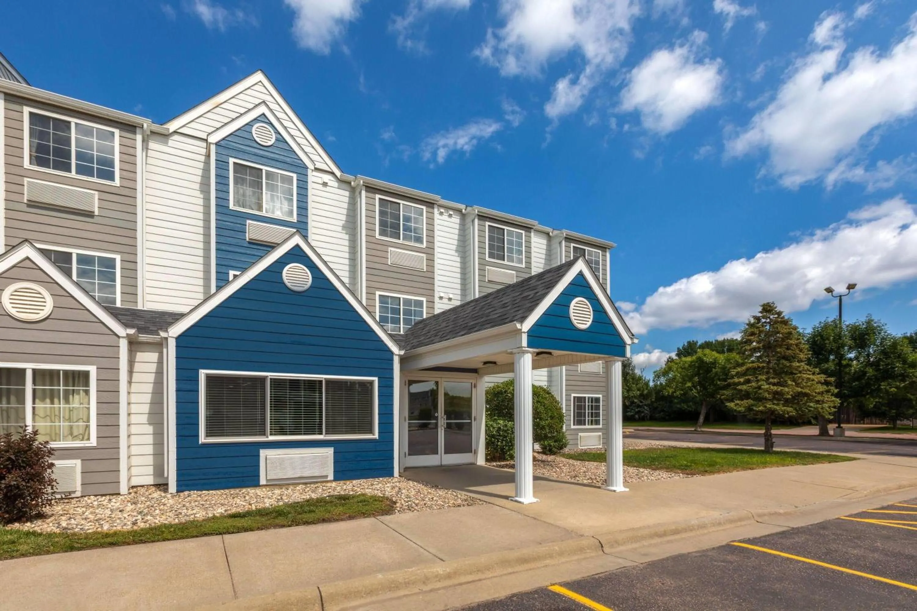 Property building in Microtel Inn & Suites by Wyndham Sioux Falls