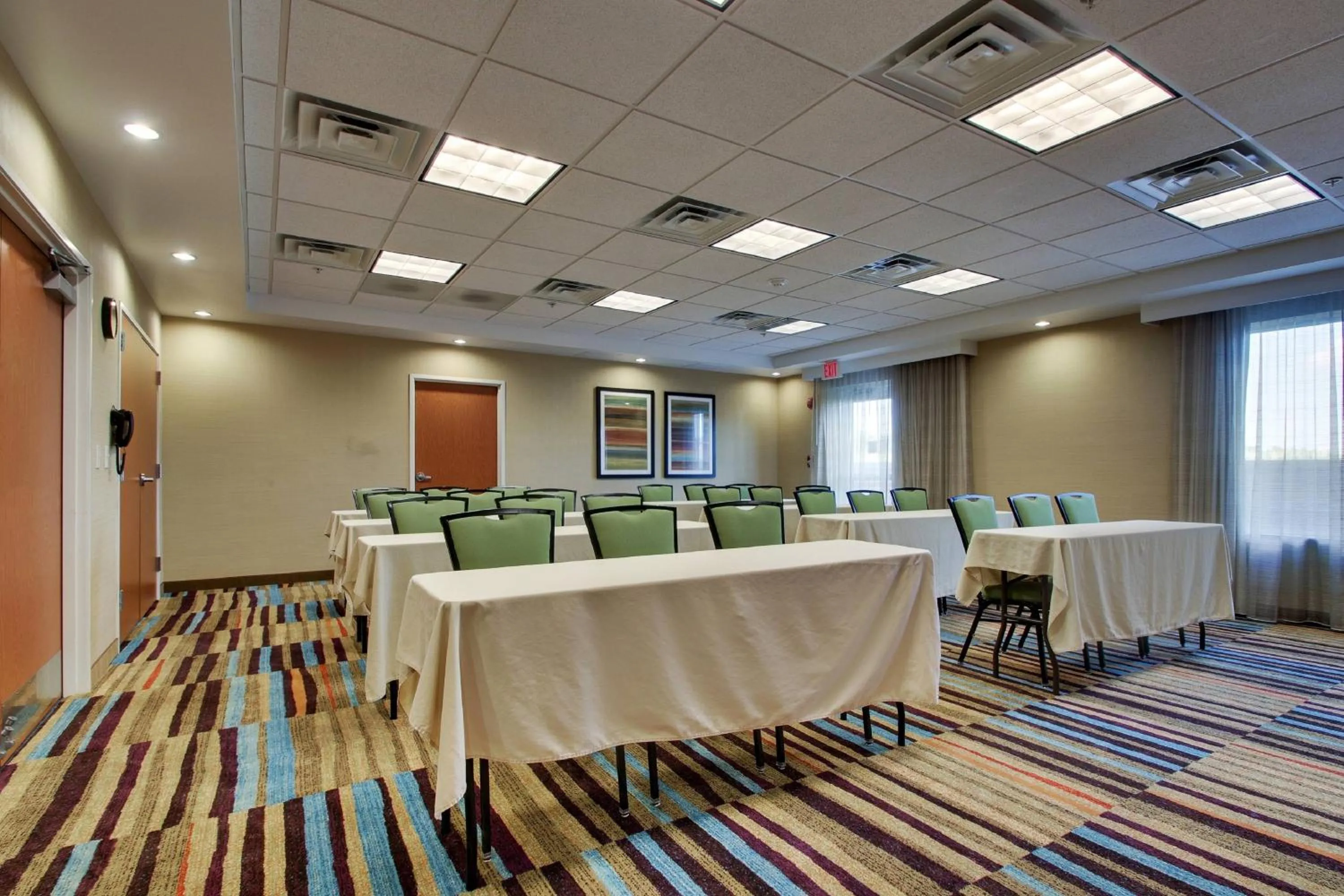 Meeting/conference room in Fairfield Inn & Suites by Marriott Ottawa Starved Rock Area