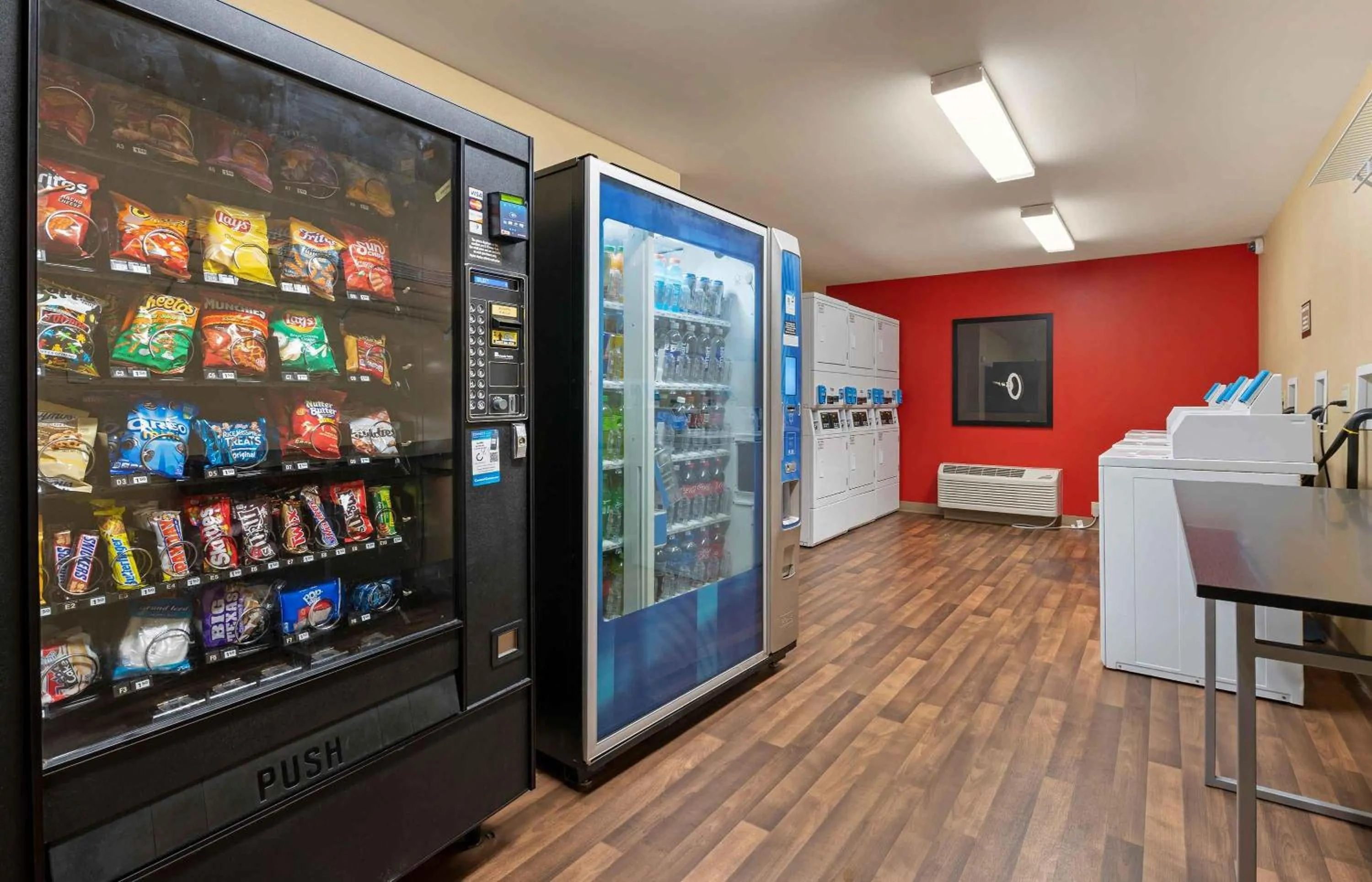 Property building in Extended Stay America Suites - Indianapolis - Castleton