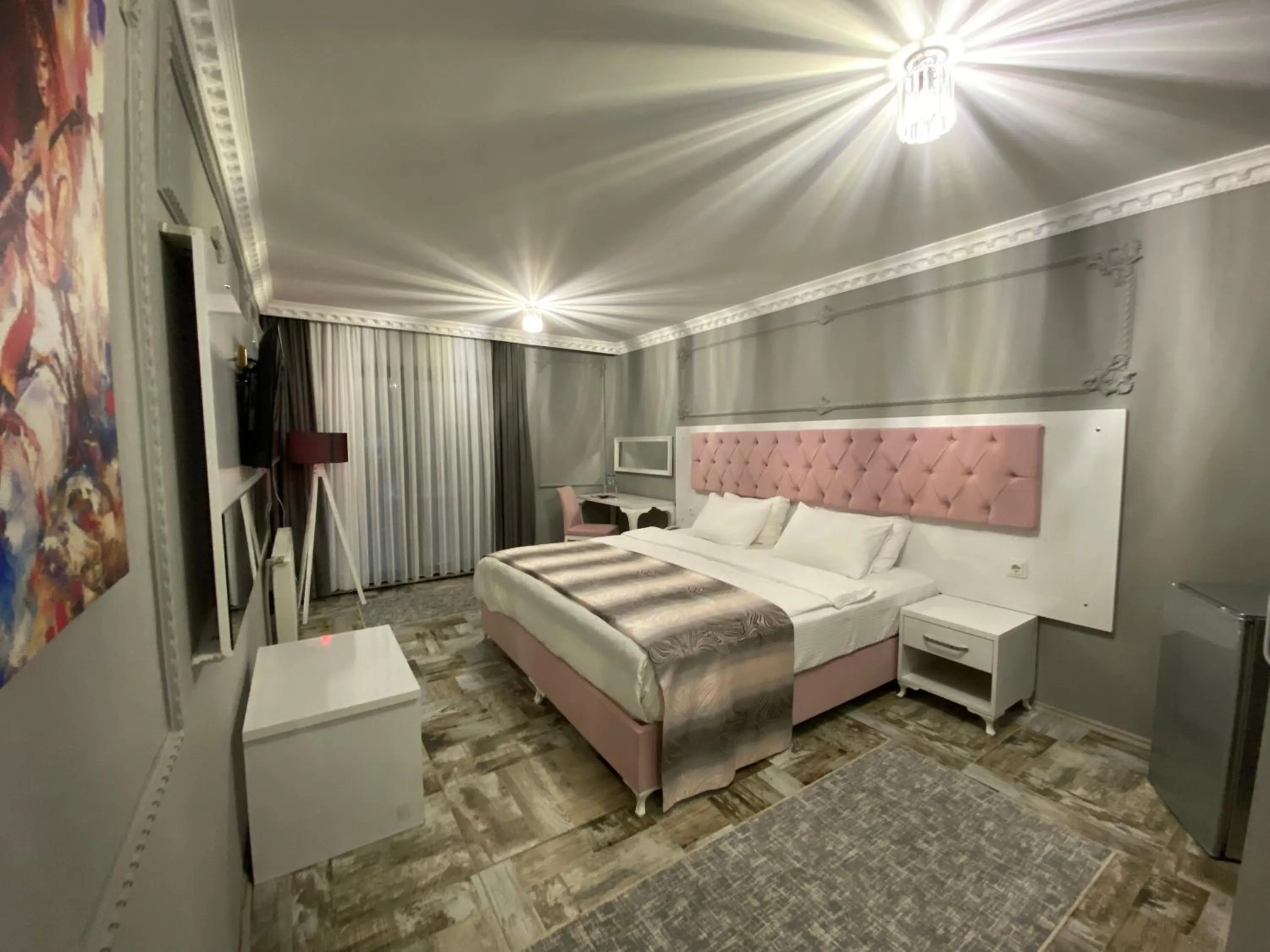 Photo of the whole room, Bed in Kadifeli Konak Hotel & Bungalow