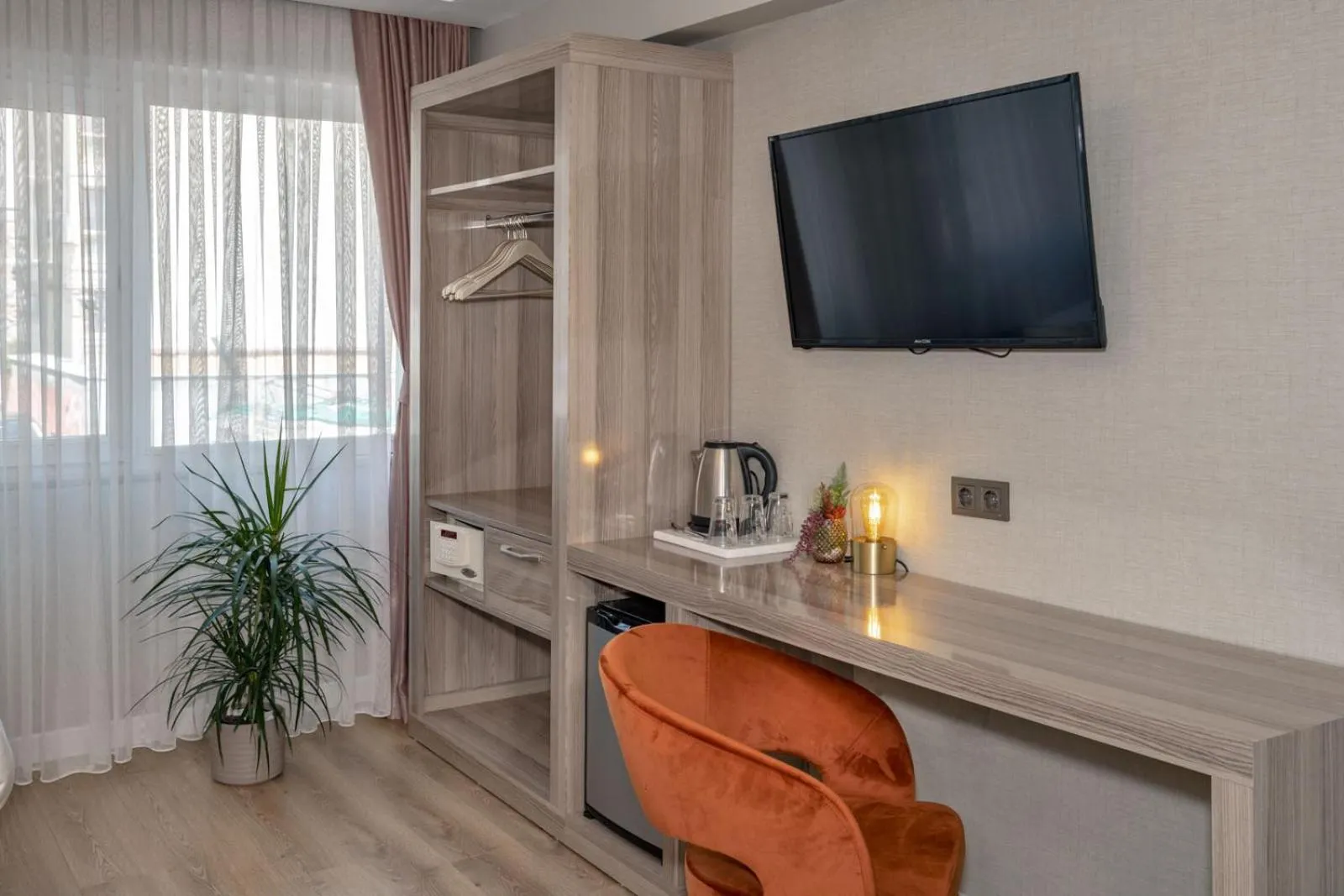 TV and multimedia in Nika otel & cafe