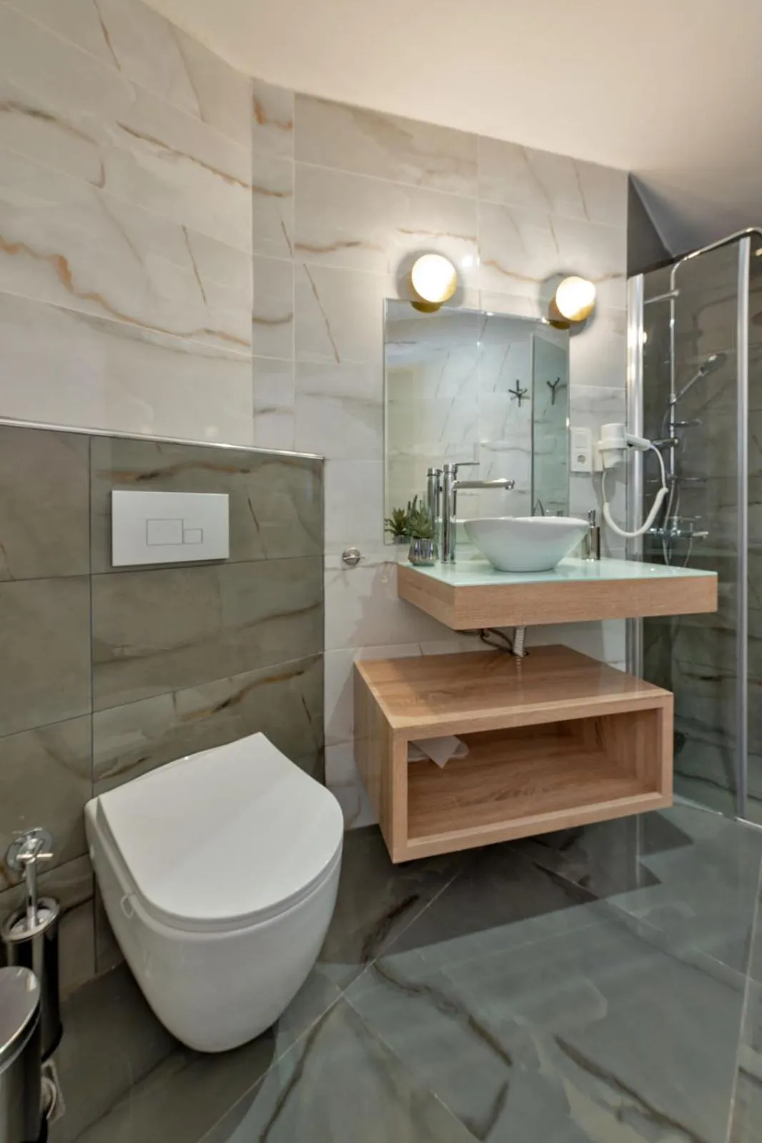 Shower in Nika otel & cafe