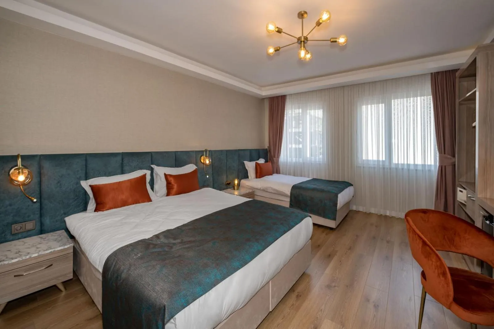 Photo of the whole room, Bed in Nika otel & cafe